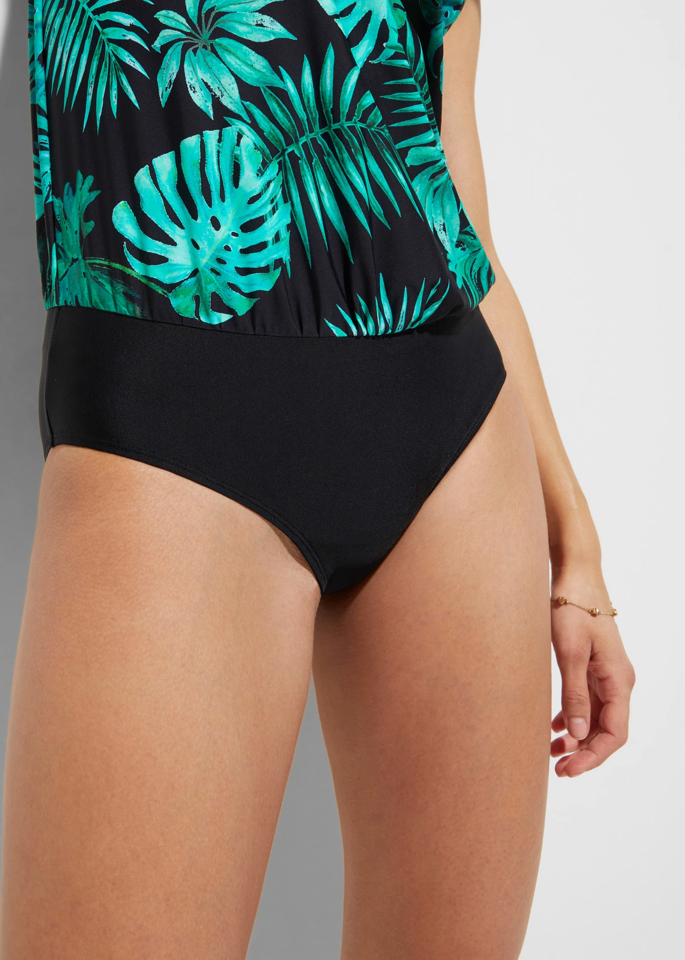 Jednodílné plavky • černo-zelená s květy • bonprix obchod