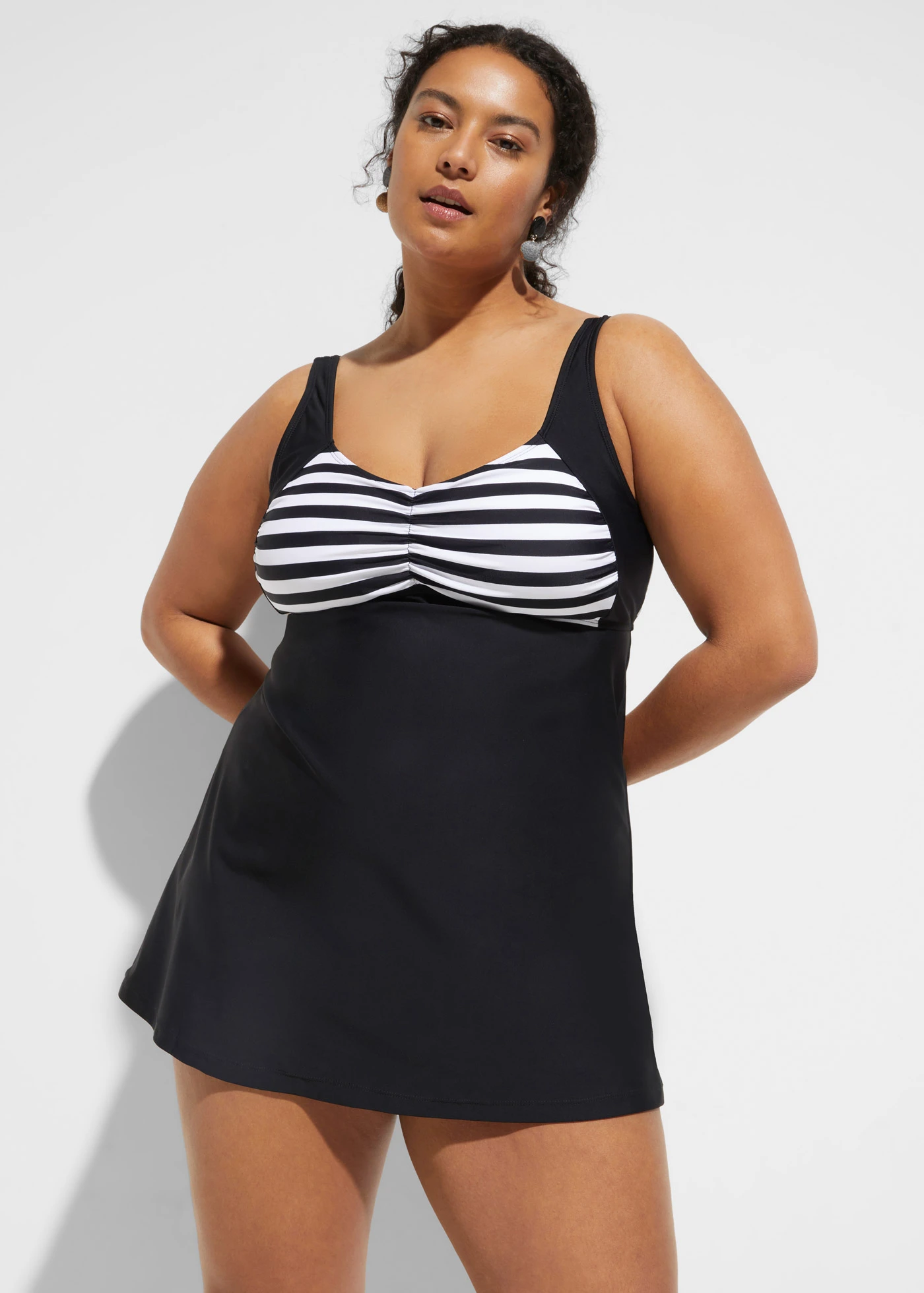 Dlouhé tankiny (2dílná souprava), s bikinovými kalhotkami s vysokým pasem • tmavě olivovo-bílá plus size • bonprix obchod