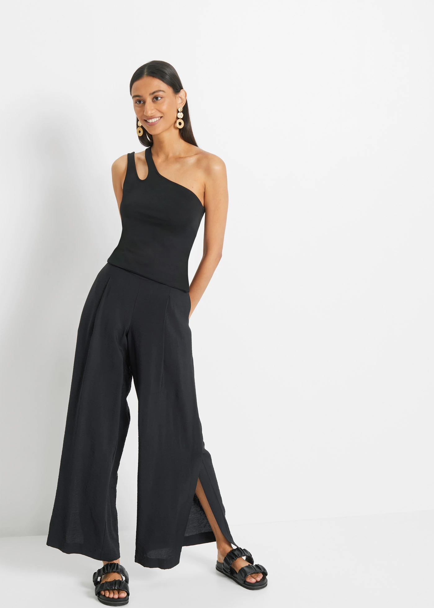 Top s odhalenými rameny, z organické bavlny • černá • bonprix obchod