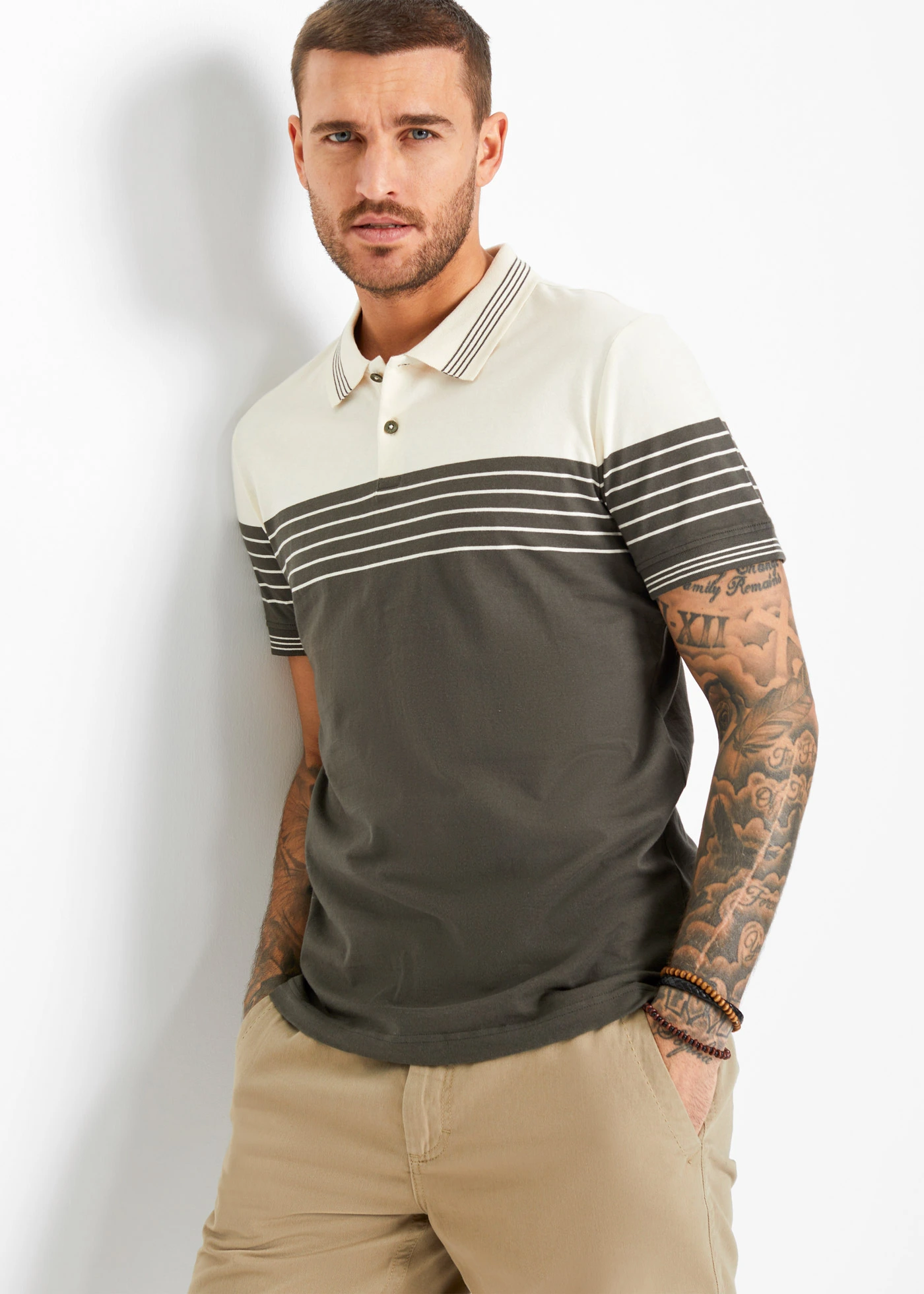 Žerzejové pólo tričko  z čisté bavlny • přírodní bílá/tmavě olivová s příčnými proužky • bonprix obchod