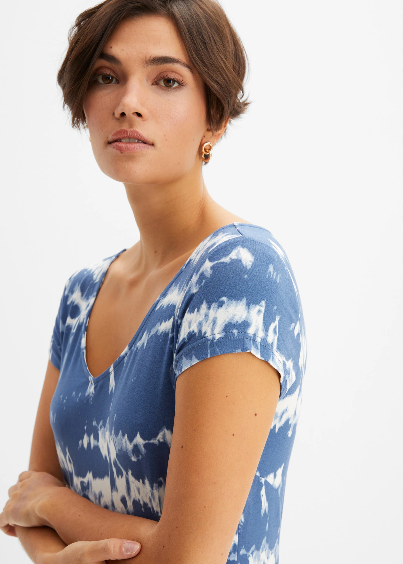 Rochie din tricot din viscoză vaporoasă • albastru-jeans imprimat • magazin bonprix