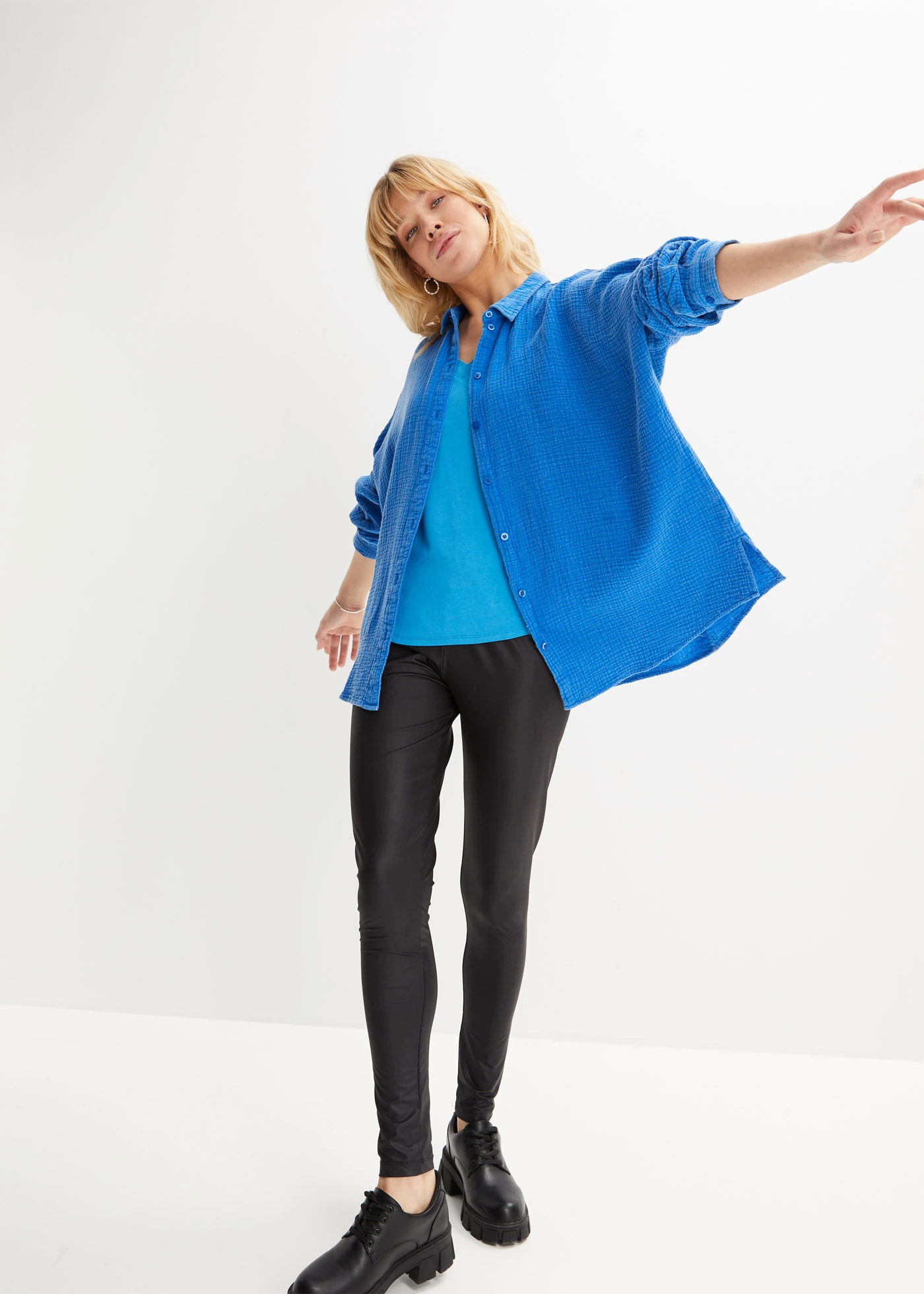 Shirt in een mix van viscose en elastan • mediterraan blauw • bonprix online shop