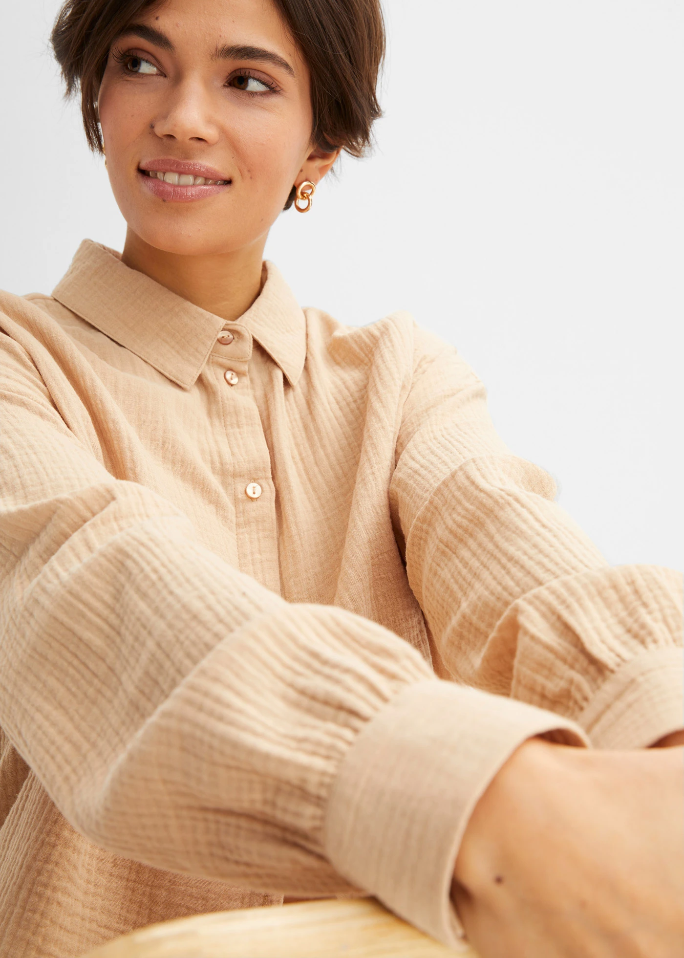 Chemisier long oversize en gaze de coton • latte macchiato • Boutique bonprix