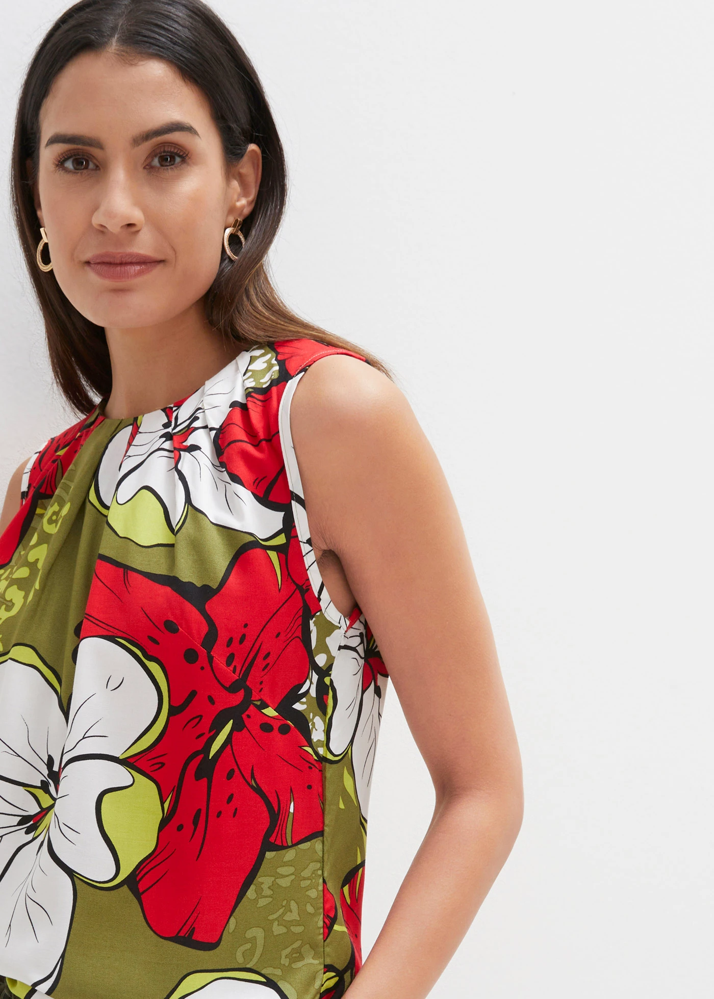 Halenkový top z viskózy • jahodovo-tmavě khaki s květy • bonprix obchod