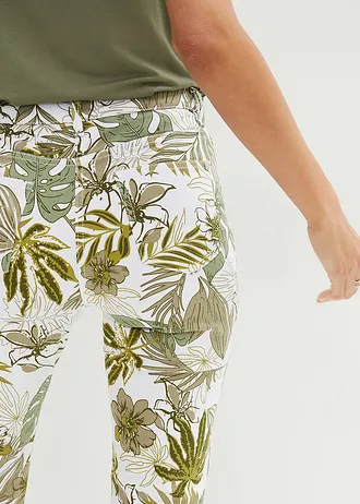 Pantalon corsaire • vert pin/blanc floral • Boutique bonprix
