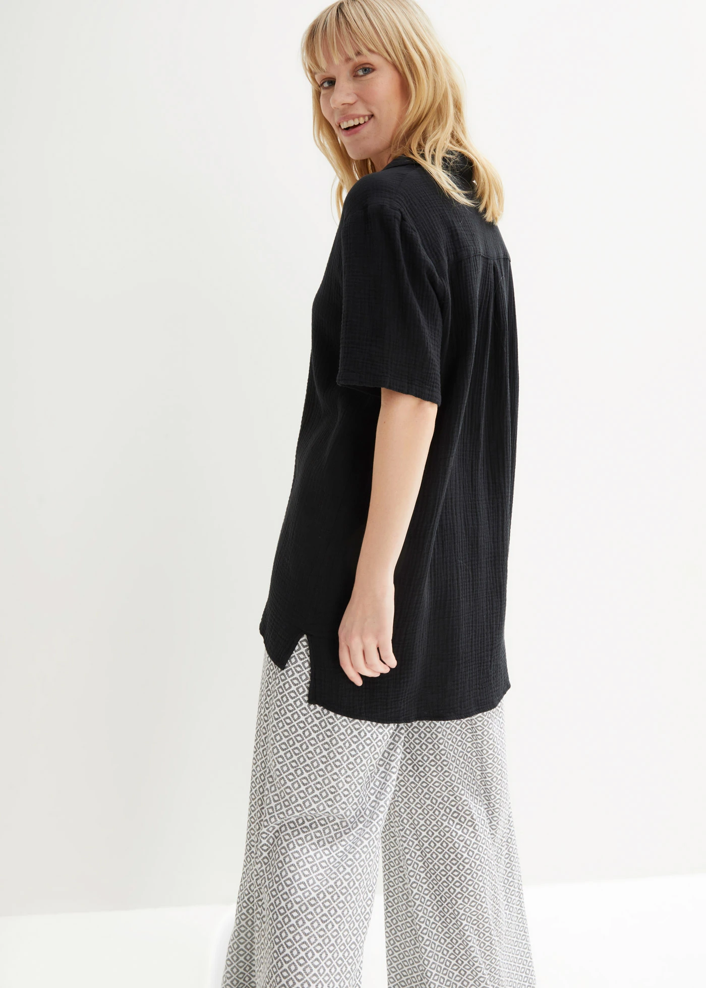 Lange mousseline overhemdblouse • zwart • bonprix online shop