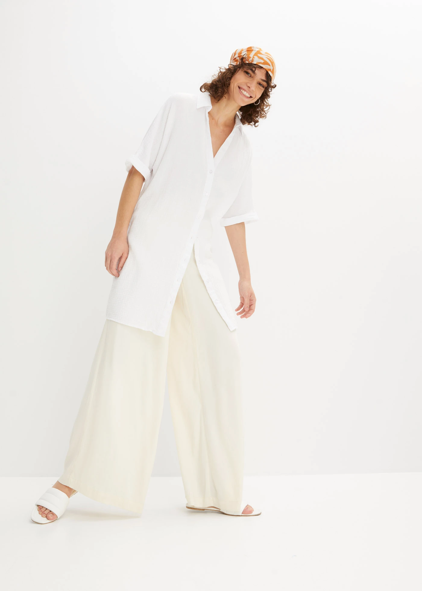 Chemisier long, oversize et doux en gaze de coton • blanc • Boutique bonprix