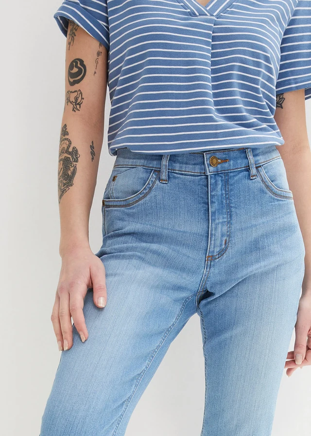 Jean slim, taille mi-haute, longueur 3/4 • bleu clair denim used • product-page.page-title-suffix
