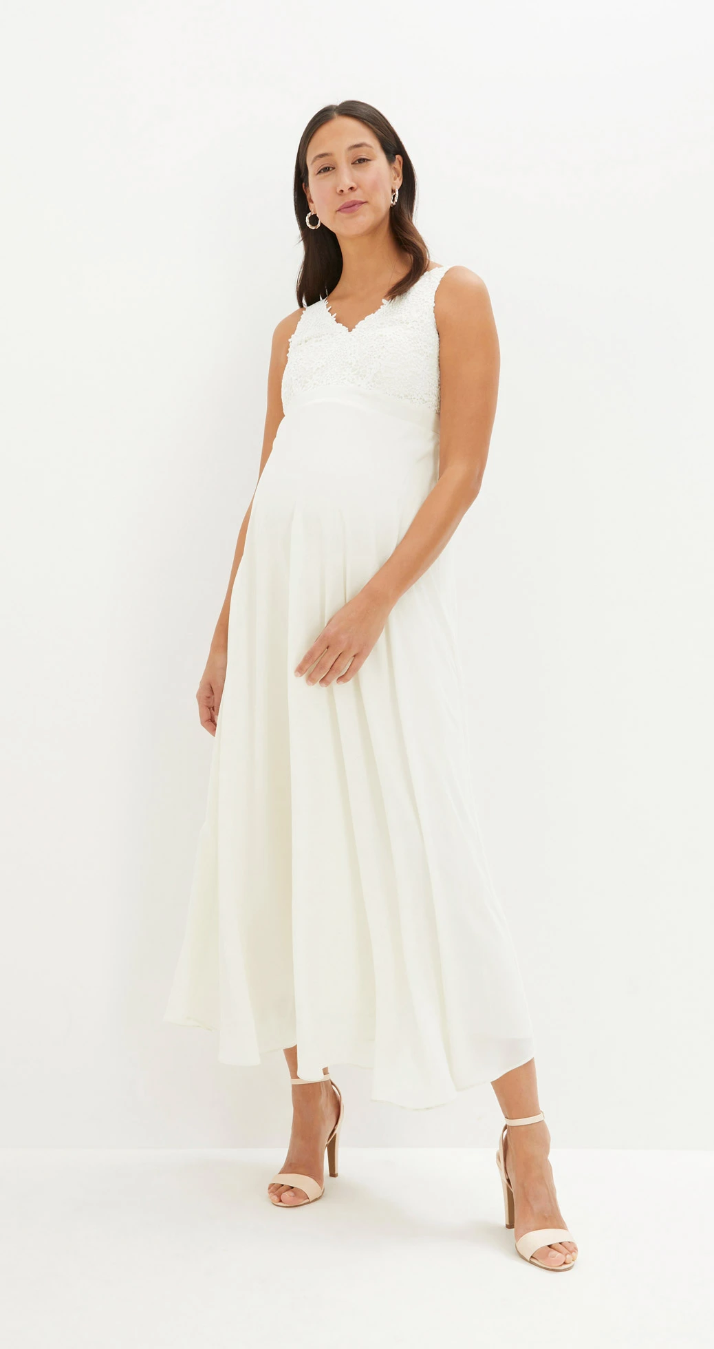 Sukienka ślubna ciążowa z koronki, satyny i żorżety • biel wełny • sklep bonprix