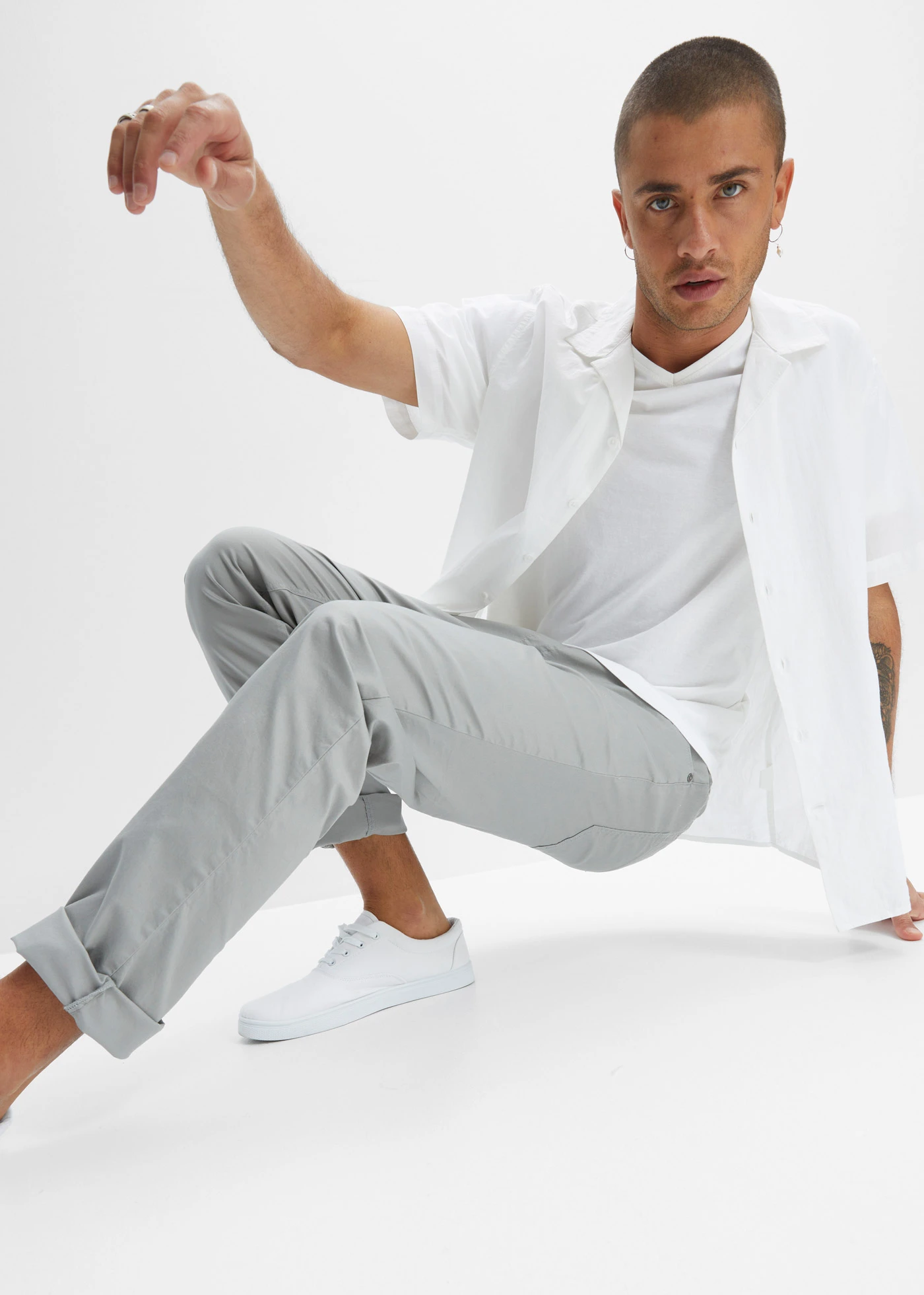 Pantalon jogger droit et extensible, regular • gris • Boutique bonprix