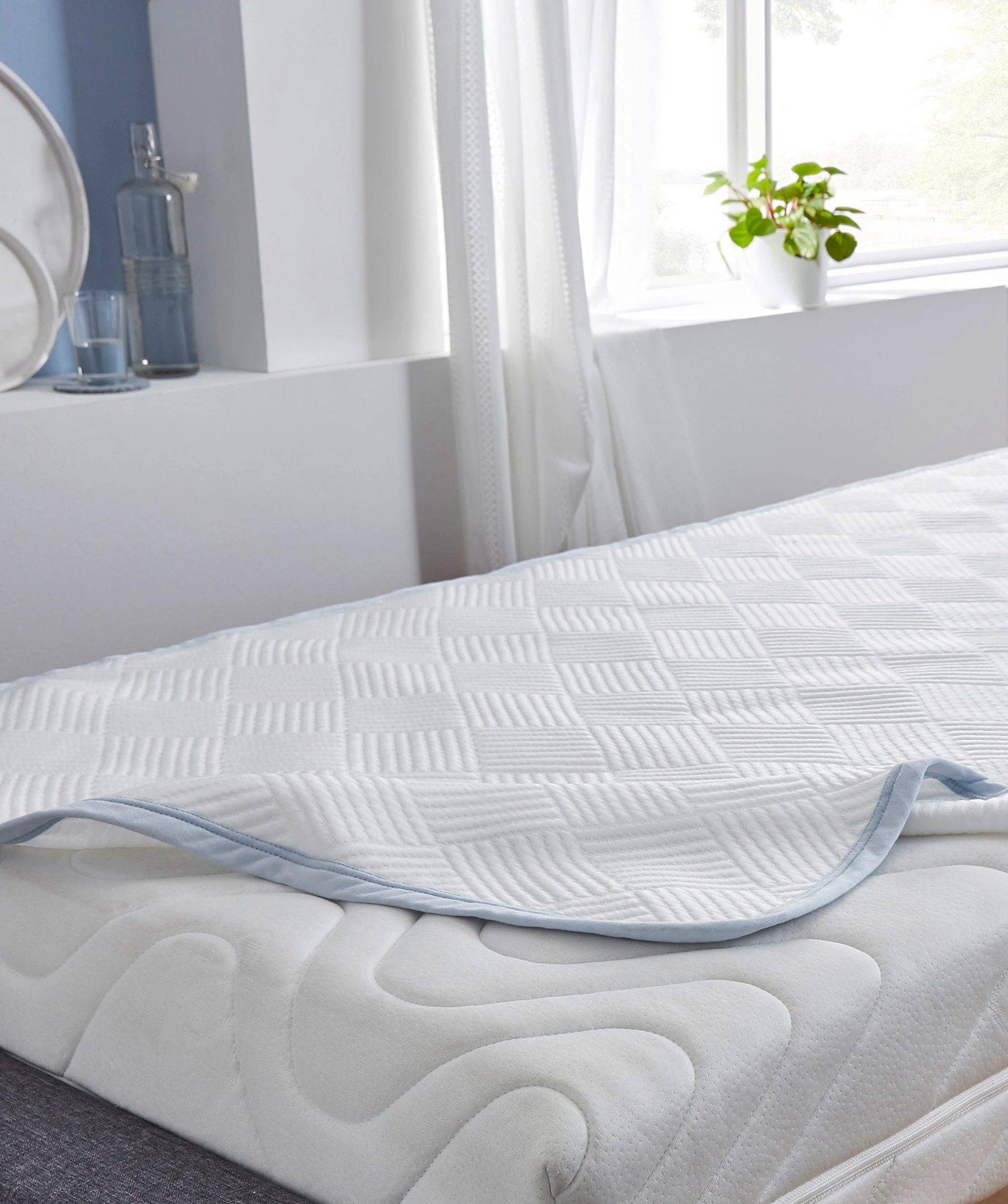 Verkoelende matrasbeschermer • wit • bonprix online shop