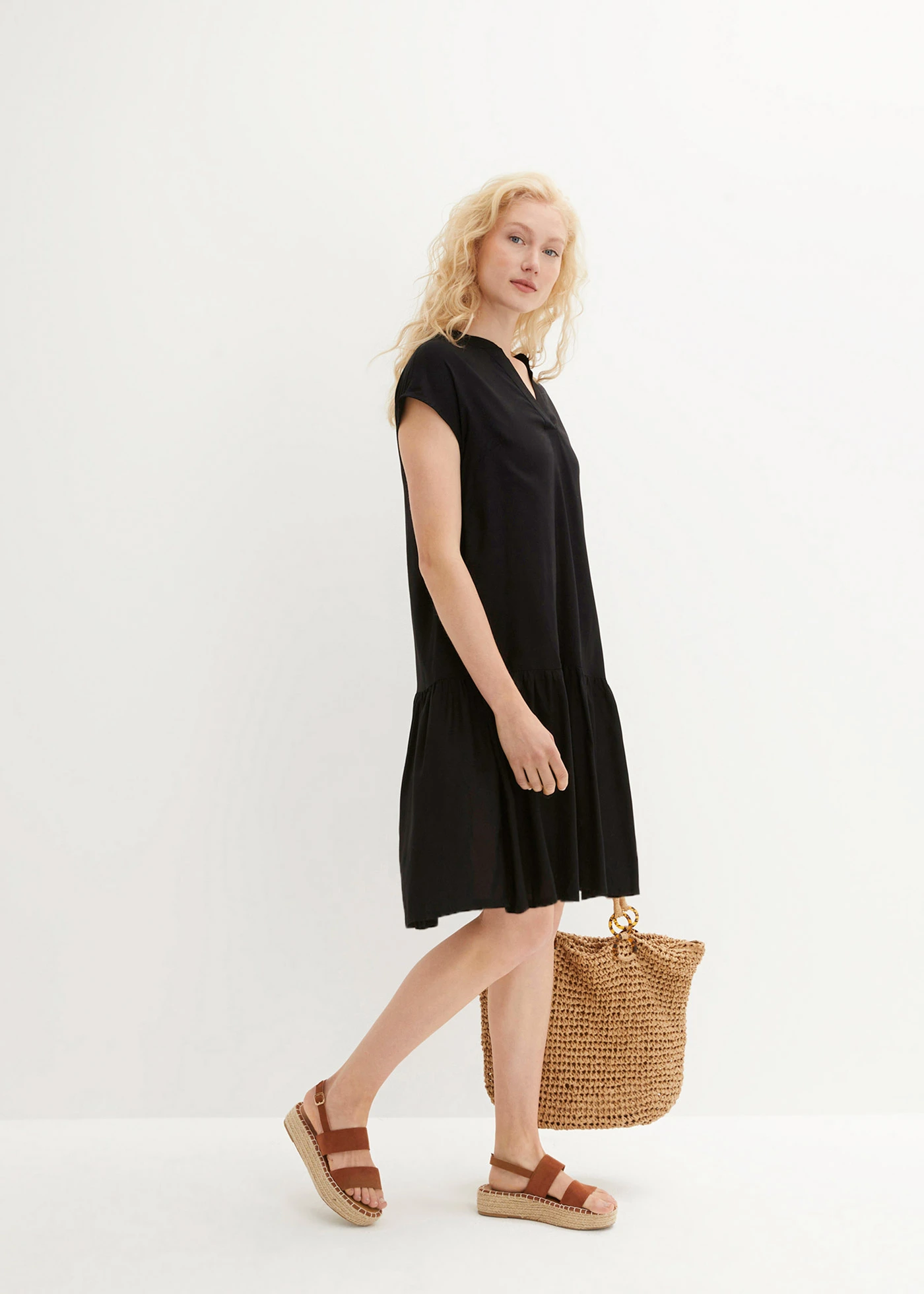 Knielange, geweven tuniekjurk van viscose • zwart • bonprix online shop