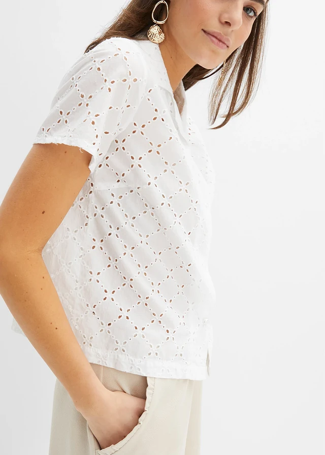 Blouse met broderie anglaise • wit • product-page.page-title-suffix