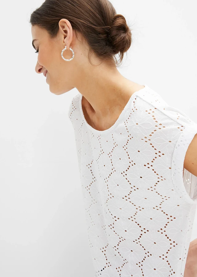 T-shirt en broderie anglaise • blanc • product-page.page-title-suffix
