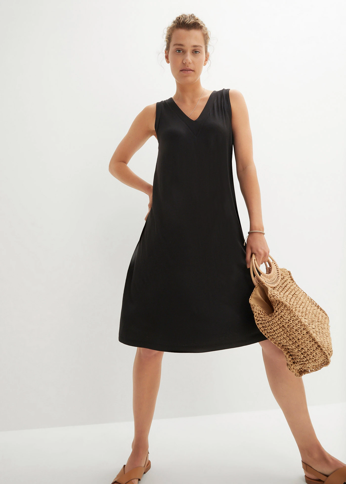 Jersey jurk in een soepele viscosemix • zwart • bonprix online shop