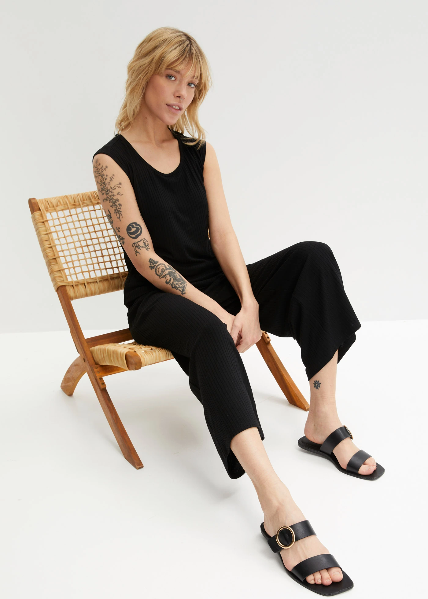 Geribde jersey broek met comfortabele tailleband • zwart • bonprix online shop