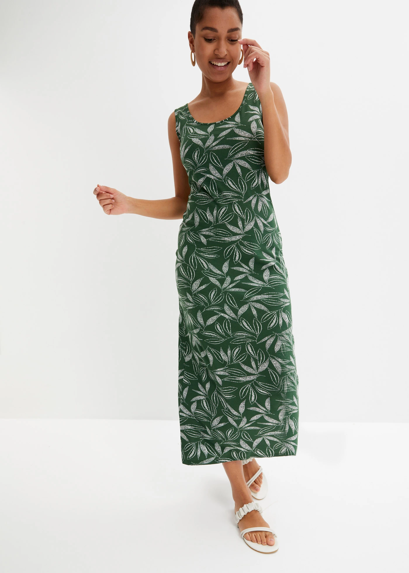Robe longue en viscose fluide • vert foncé-écru imprimé • Boutique bonprix