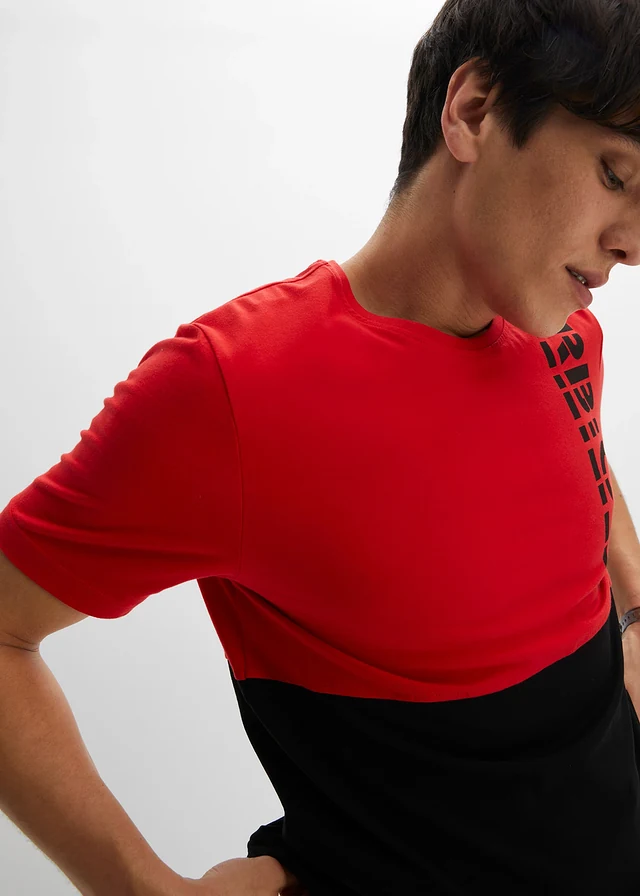 T-shirt • aardbeirood-zwart met print • product-page.page-title-suffix