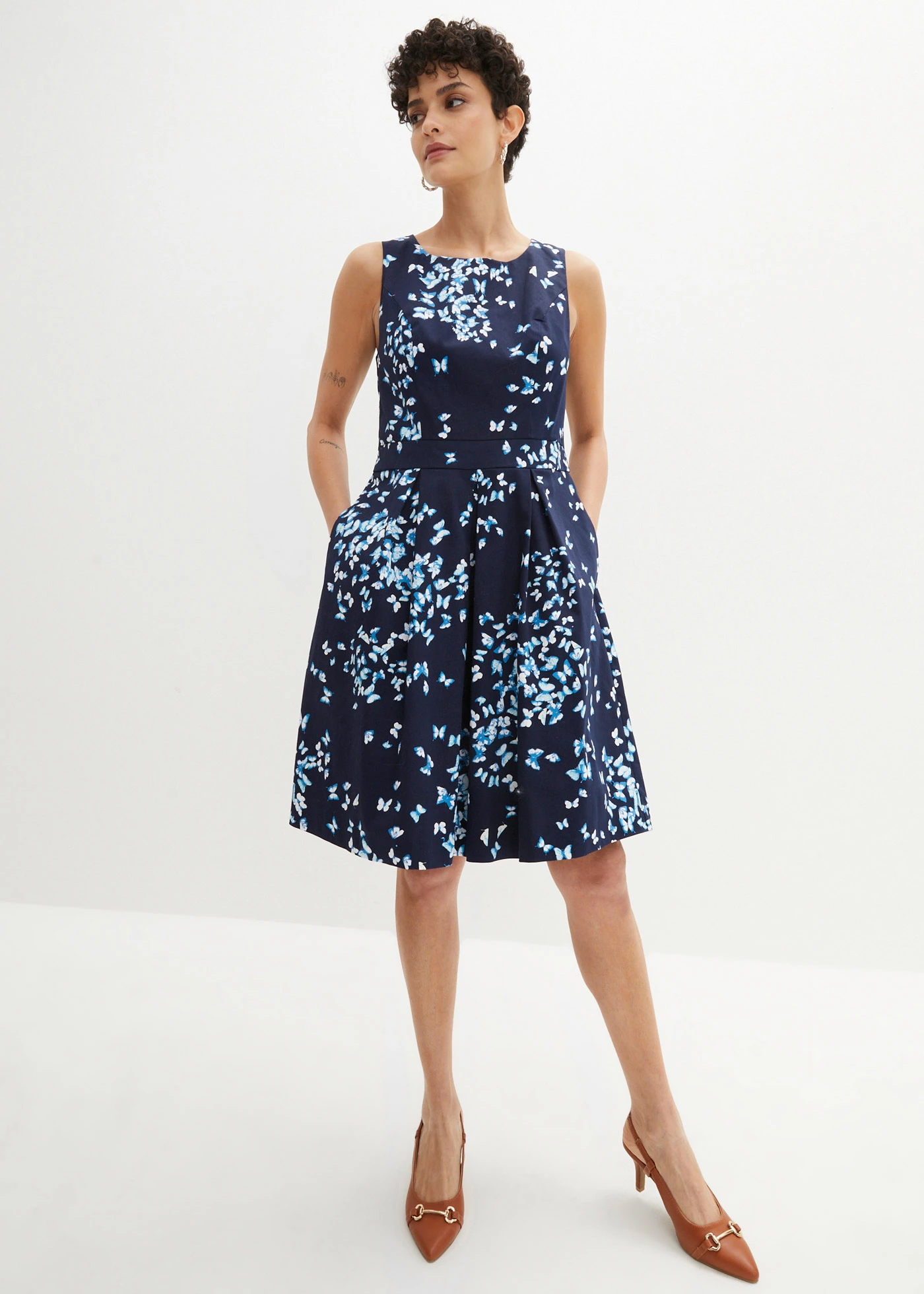 Jurk met permanente plooien en zakken • donkerblauw-wolwit • bonprix online shop