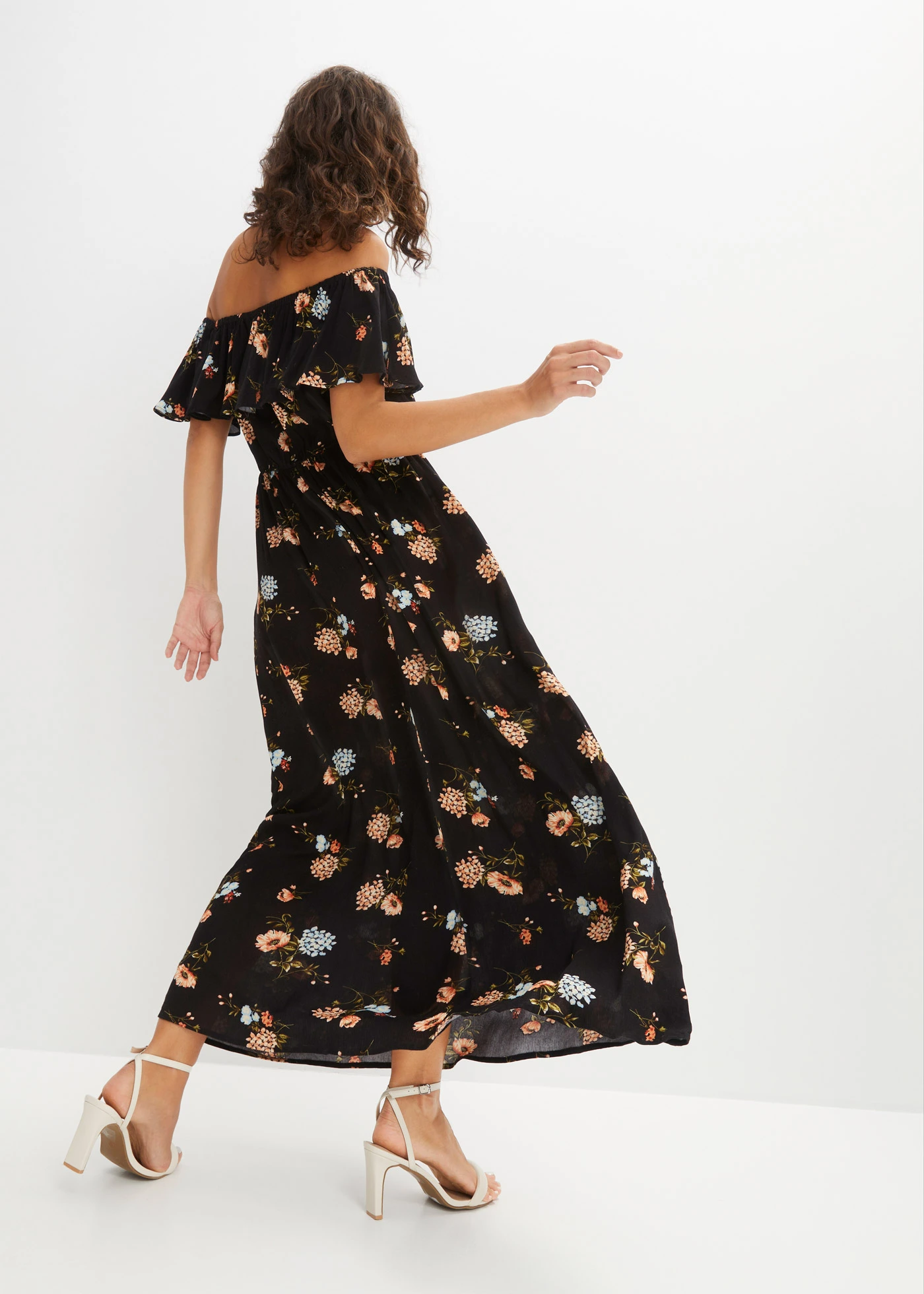Rochie carmen din viscoză fluidă • negru floral • magazin bonprix