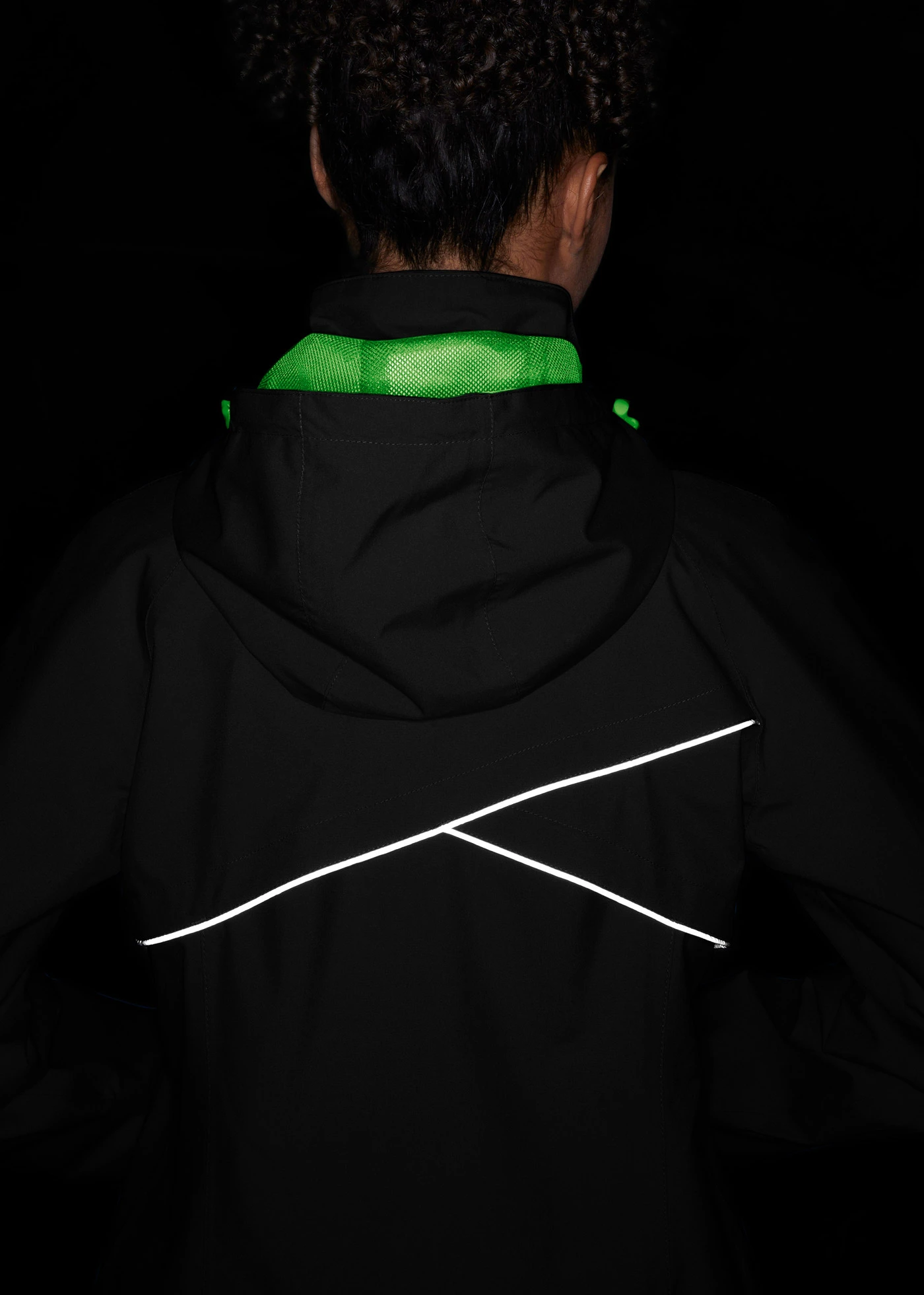 Veste imperméable à détails réfléchissants • noir • Boutique bonprix