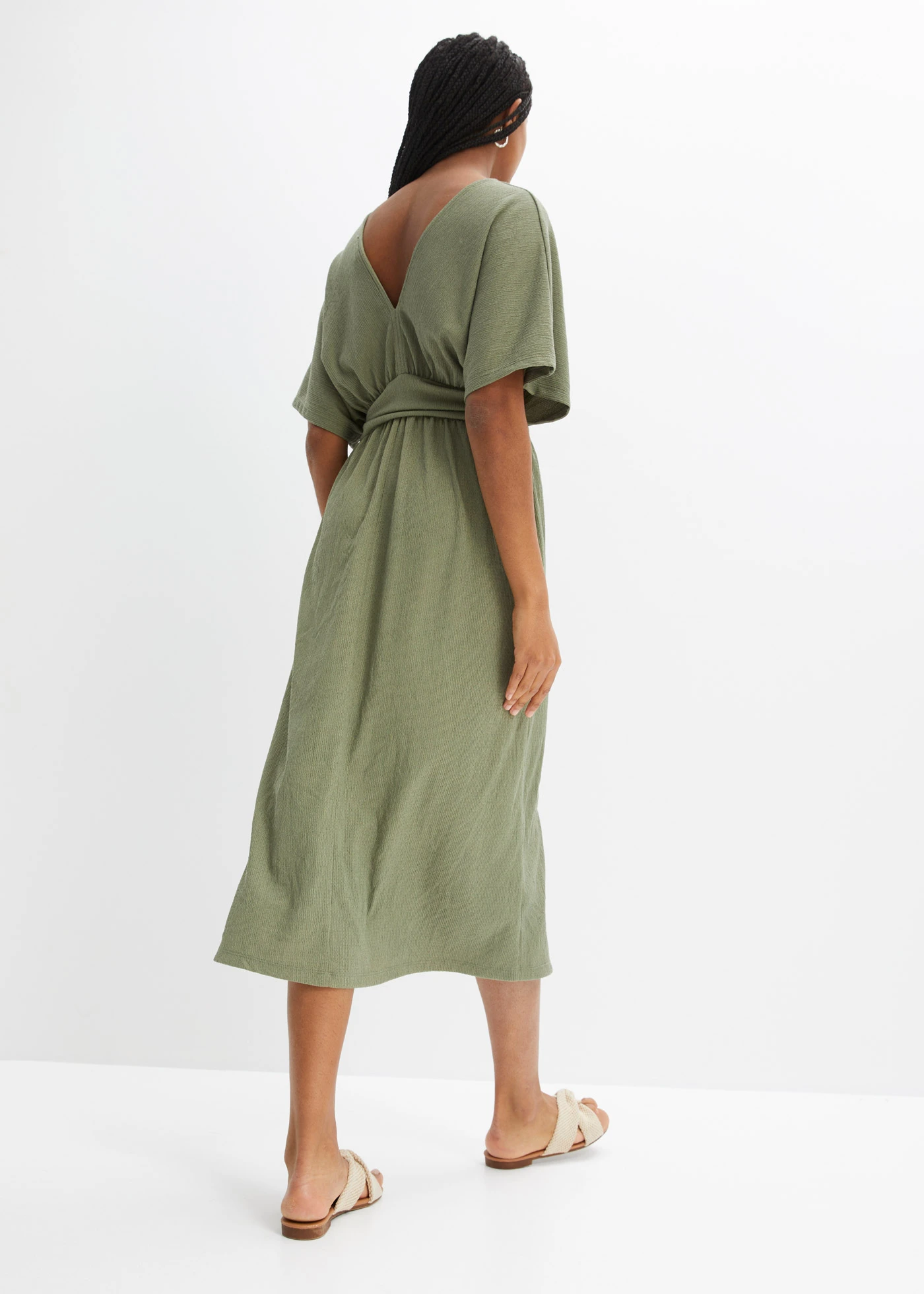 Robe midi • olive • Boutique bonprix