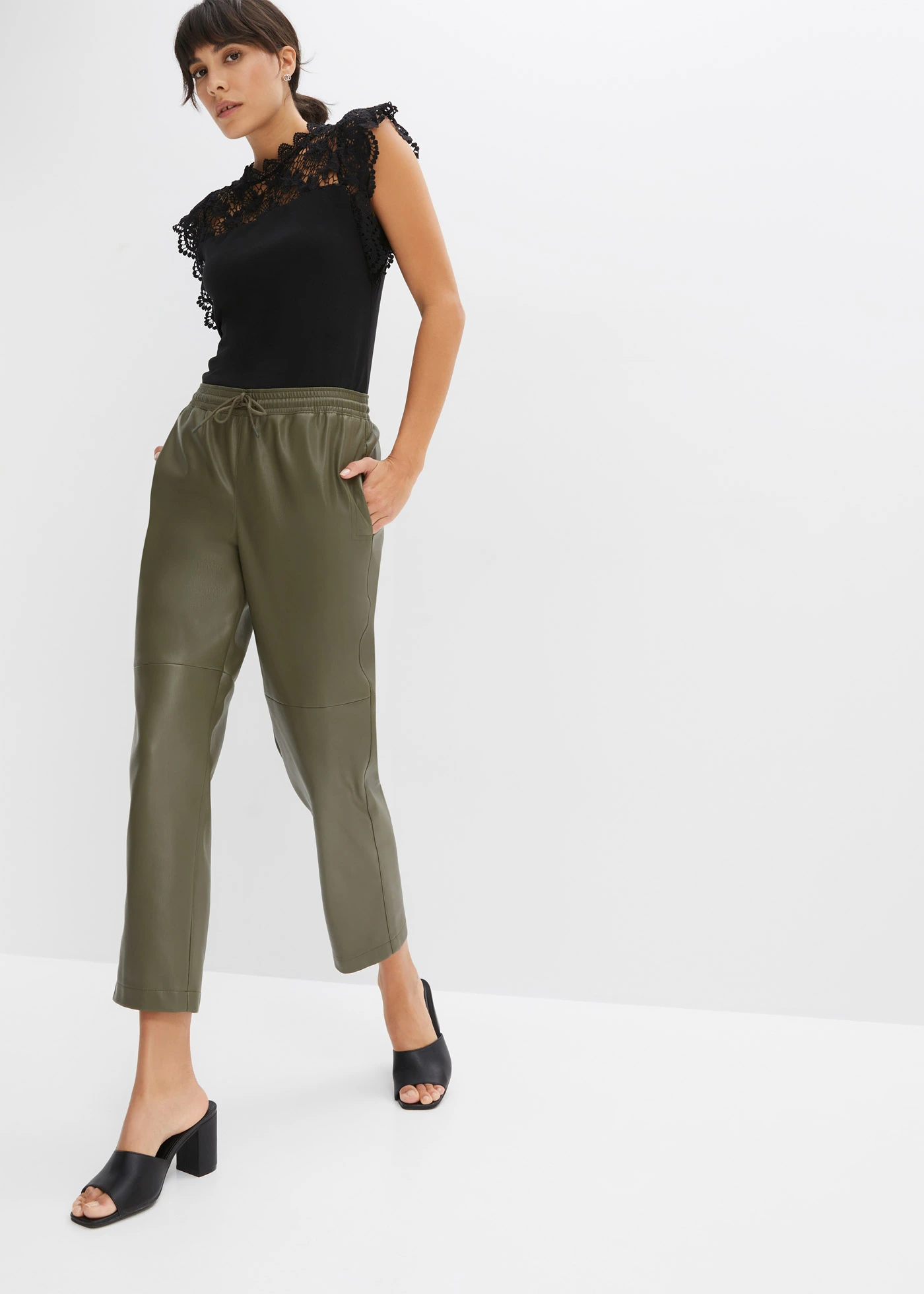 Top à empiècement dentelle • blanc • Boutique bonprix