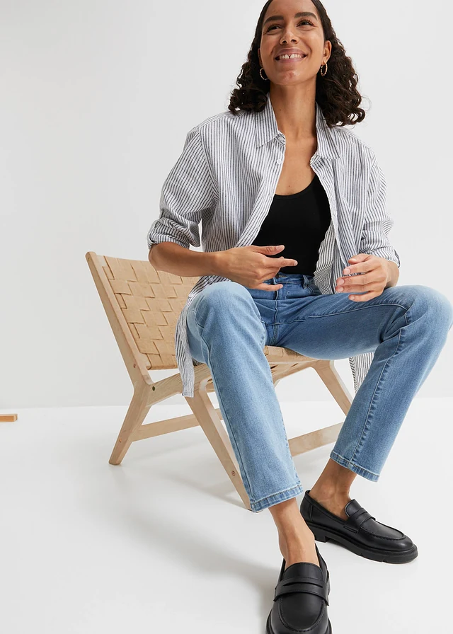 Jean droit taille mi-haute, extensible • bleu clair used • product-page.page-title-suffix