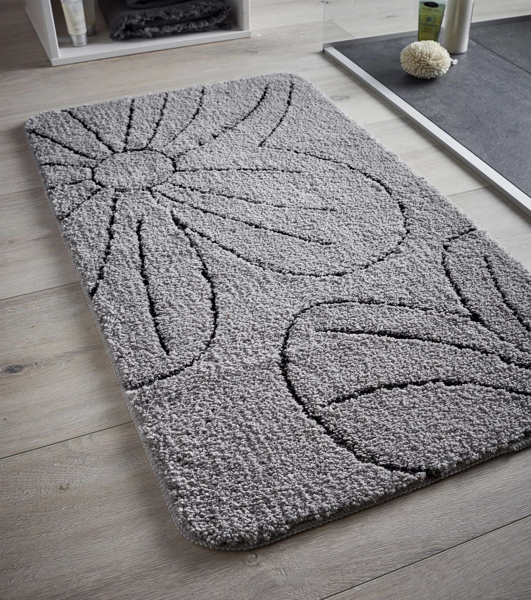 Tuftovaná koupelnová předložka ve strukturovaném vzhledu • šedá • bonprix obchod