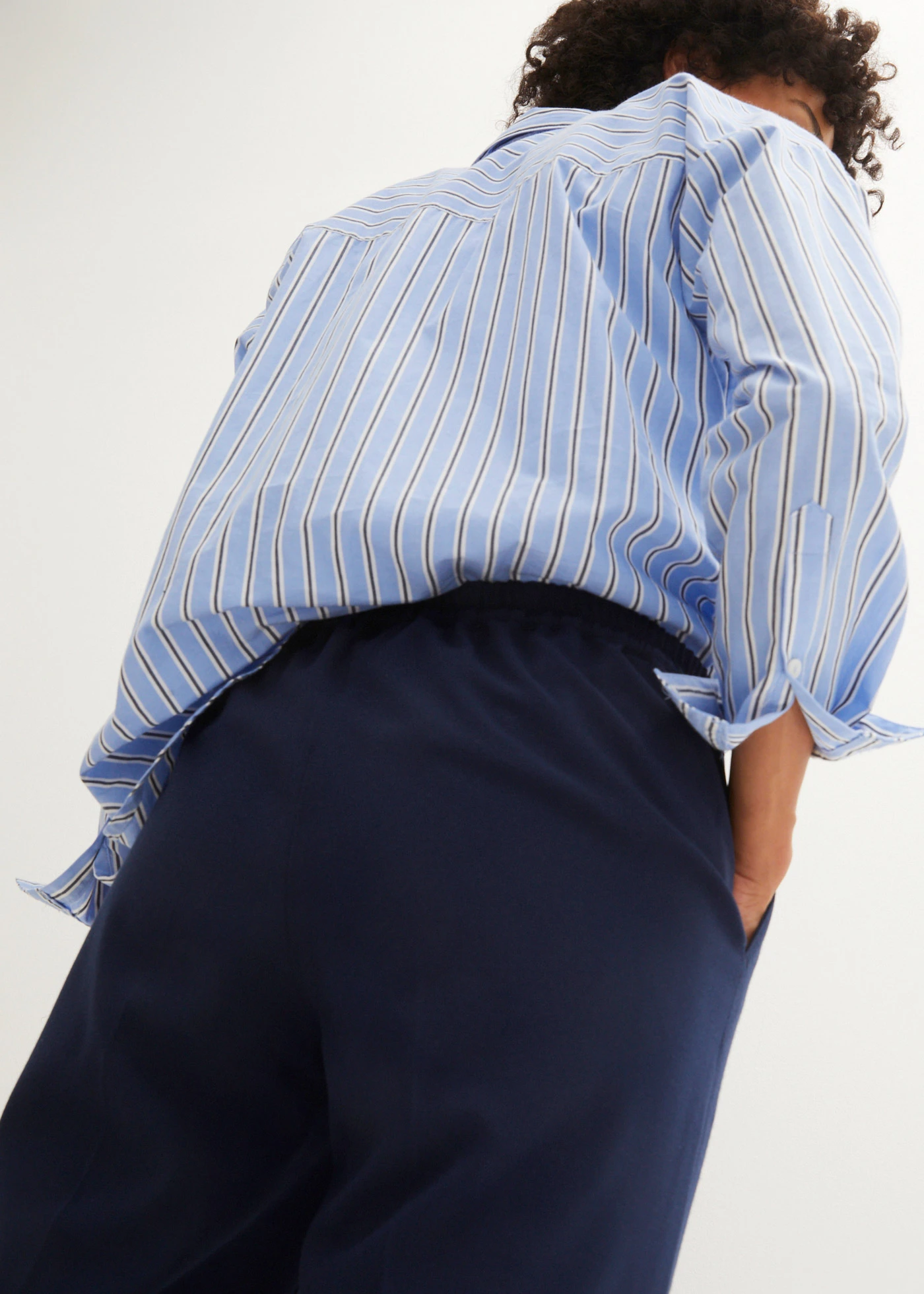 Kalhoty bez zapínání, s puky • tmavě modrá • bonprix obchod