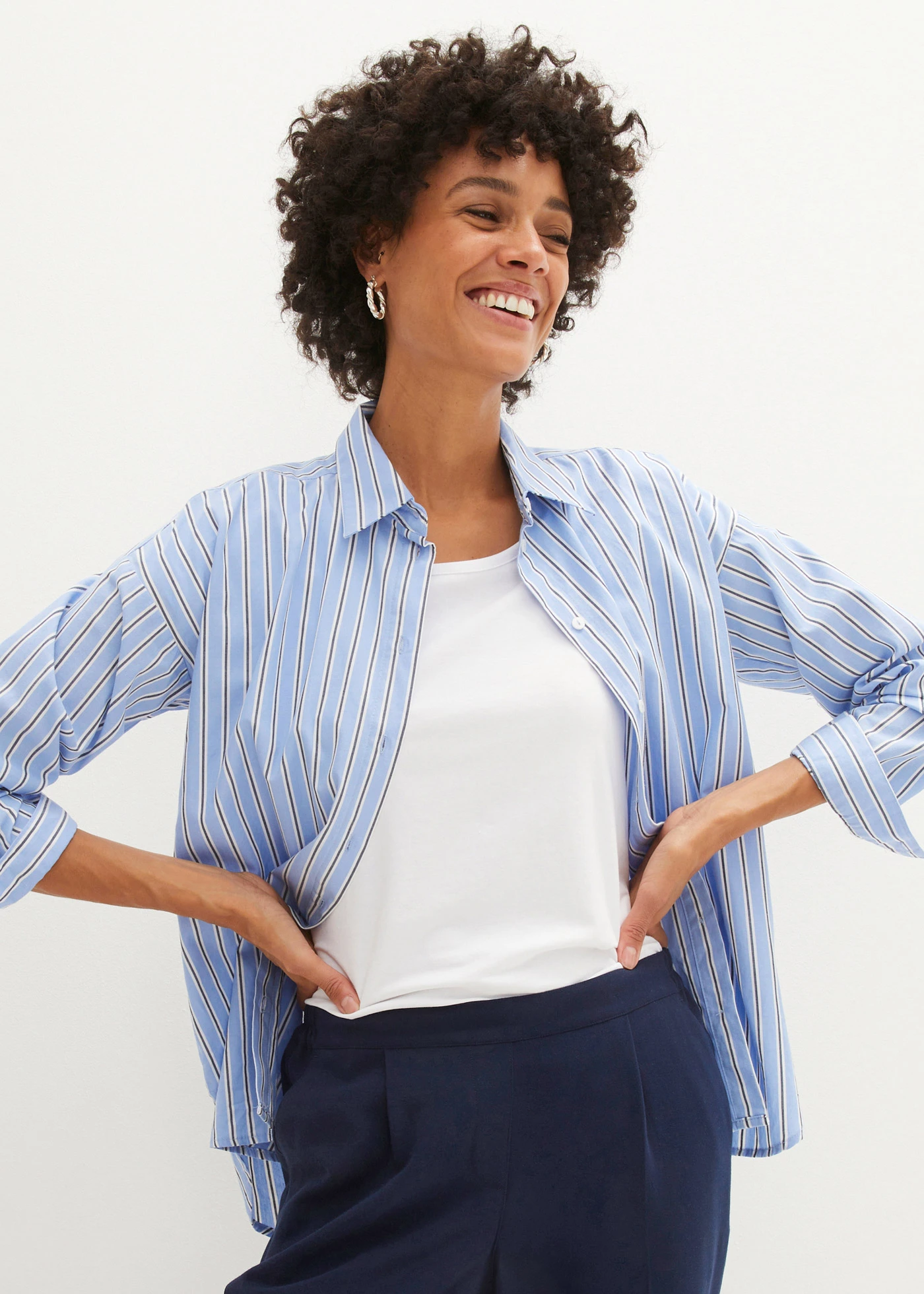 Kalhoty bez zapínání, s puky • tmavě modrá • bonprix obchod