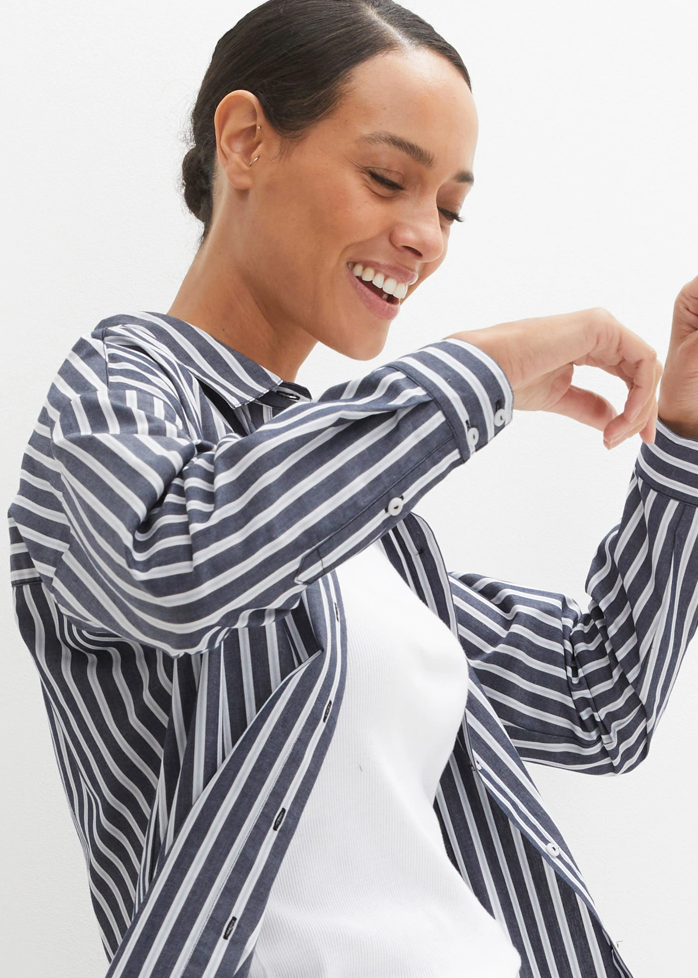 Overhemdblouse van katoen • donkerblauw gestreept • bonprix online shop