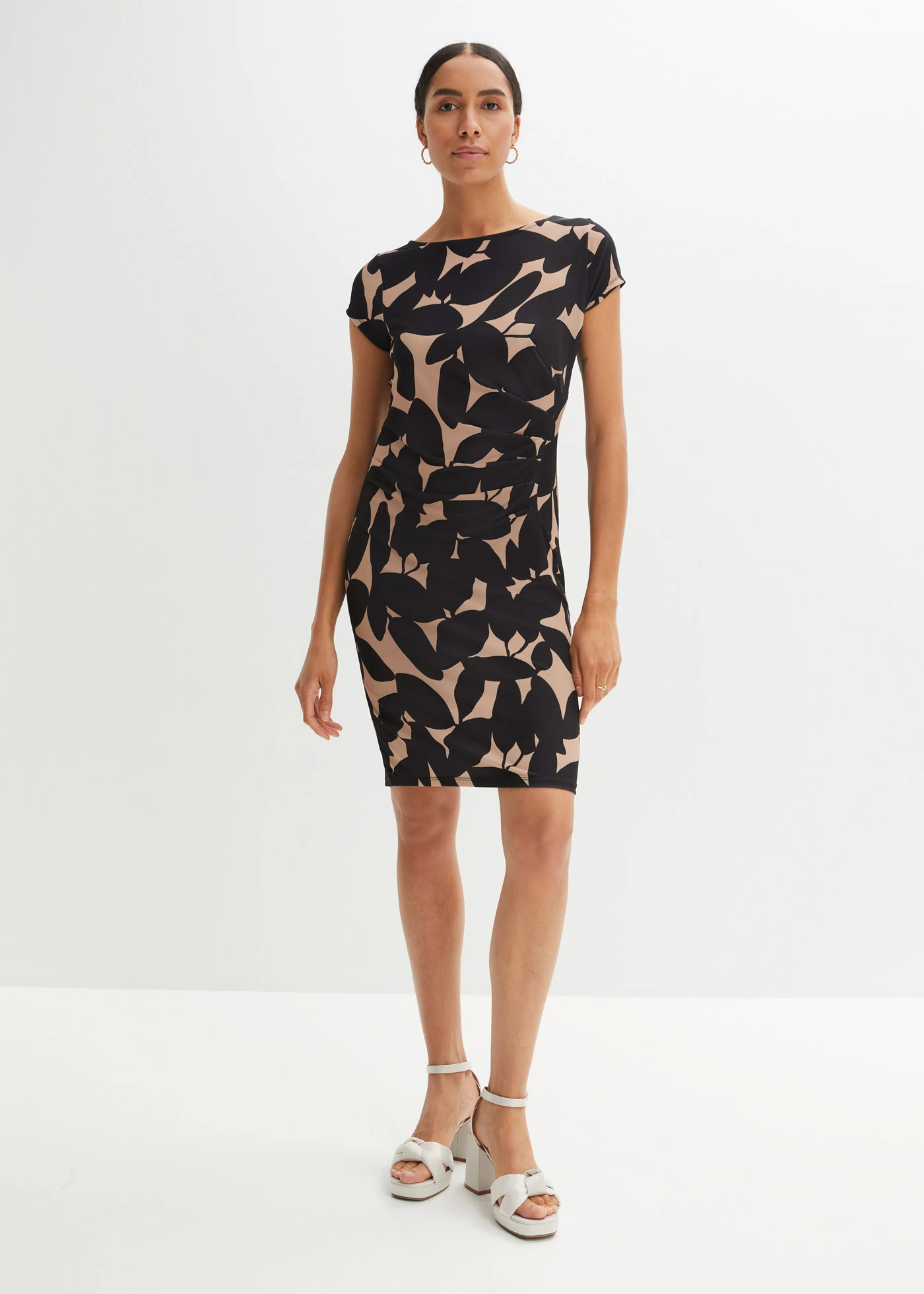 Žerzejové šaty, z recyklovaného polyesteru • mandlově béžová-černá • bonprix obchod