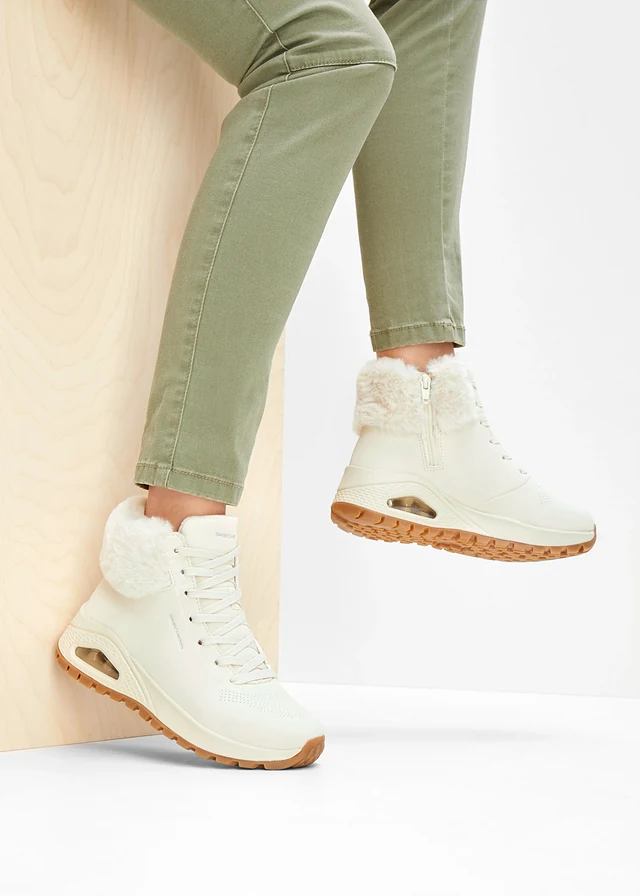 Boots à lacets Skechers à mémoire de forme • sable clair • Boutique bonprix