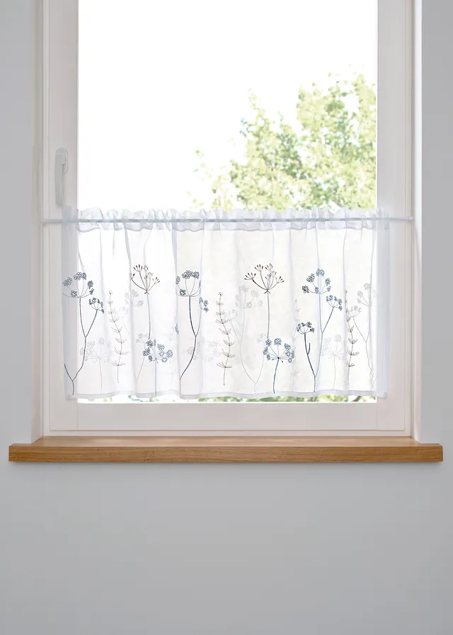 Perdea scurtă cu broderie