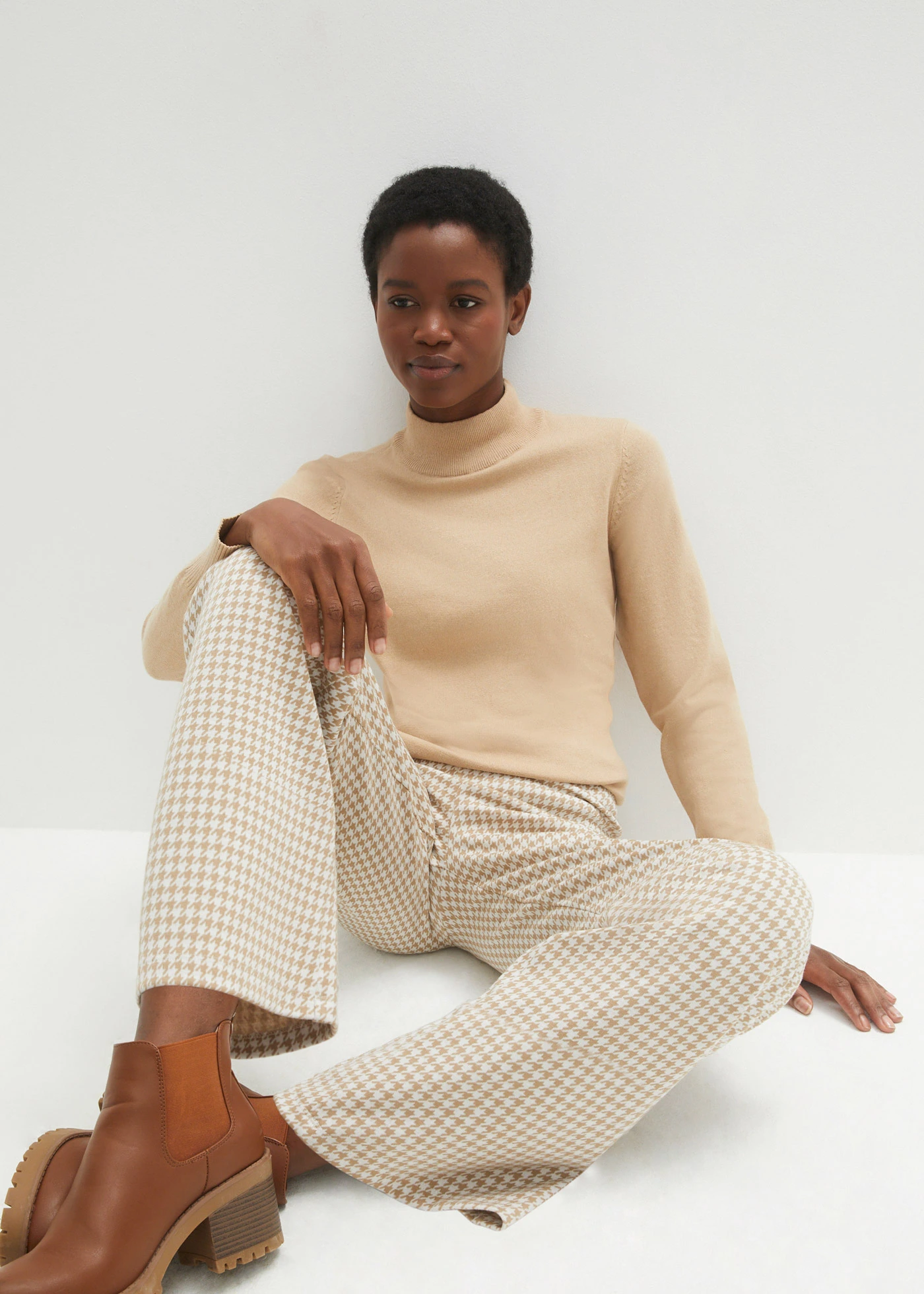 Strečové kalhoty se vzorem kohoutí stopy, Wide Leg • bílá káva-bílá kostka • bonprix obchod