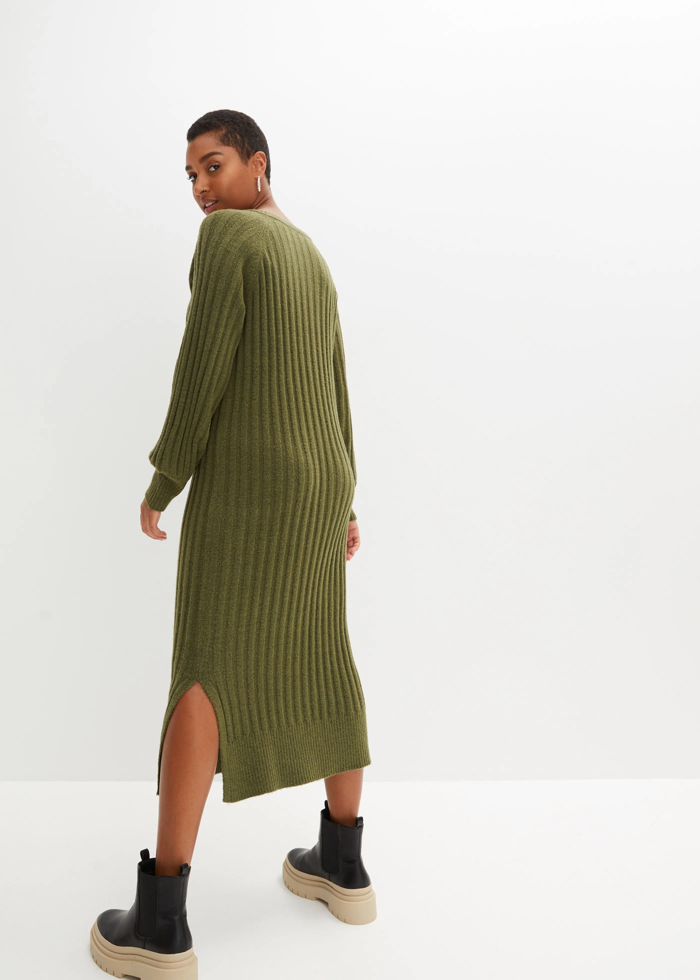 Midi pletené šaty • tmavě khaki • bonprix obchod