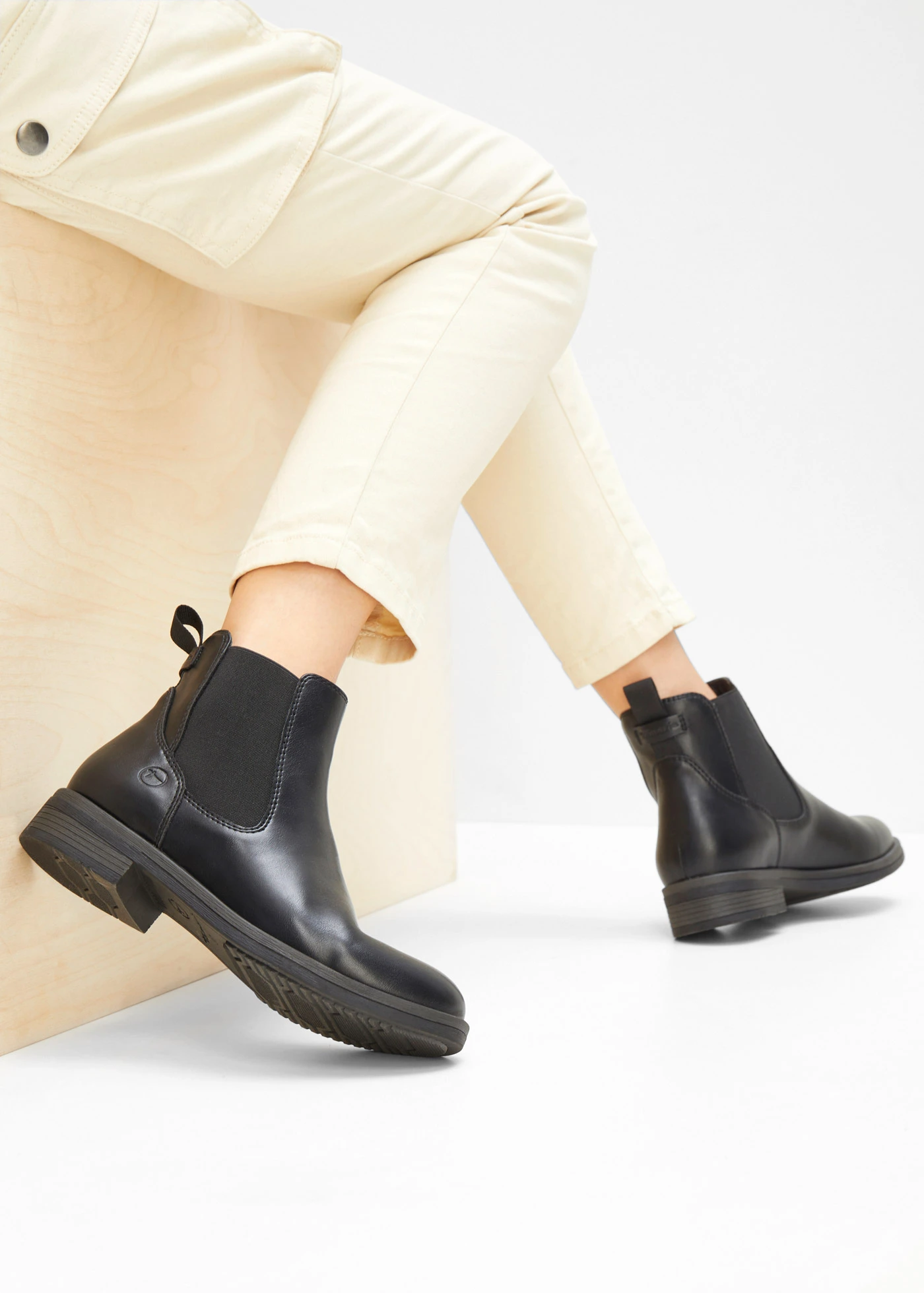 Chelsea boots van Tamaris • zwart • bonprix online shop