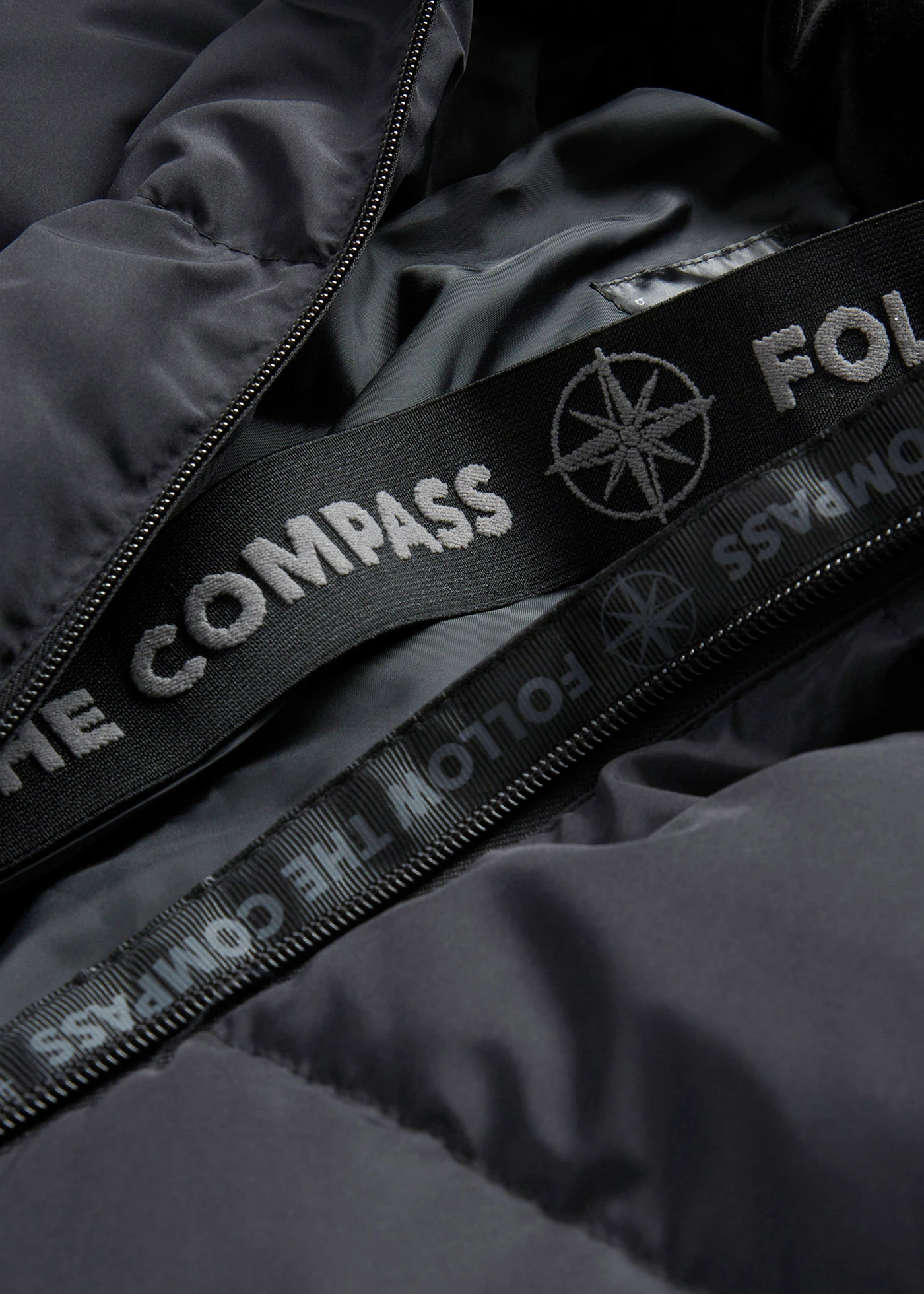 Płaszcz damski z puchem z recyklingu • czarny • sklep bonprix