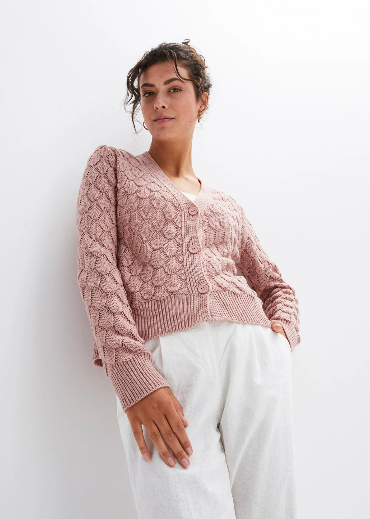 Gilet en maille ajourée • bois de rose • Boutique bonprix