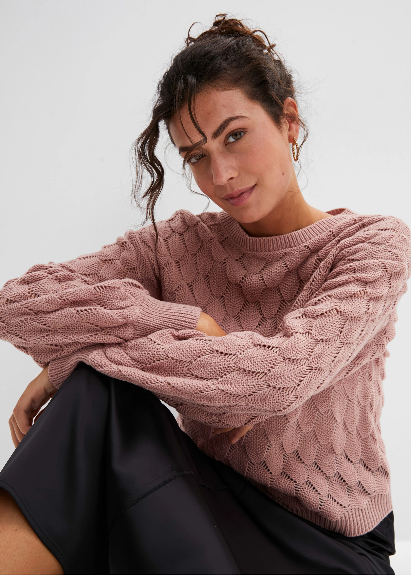 Pull en maille ajourée • bois de rose • Boutique bonprix