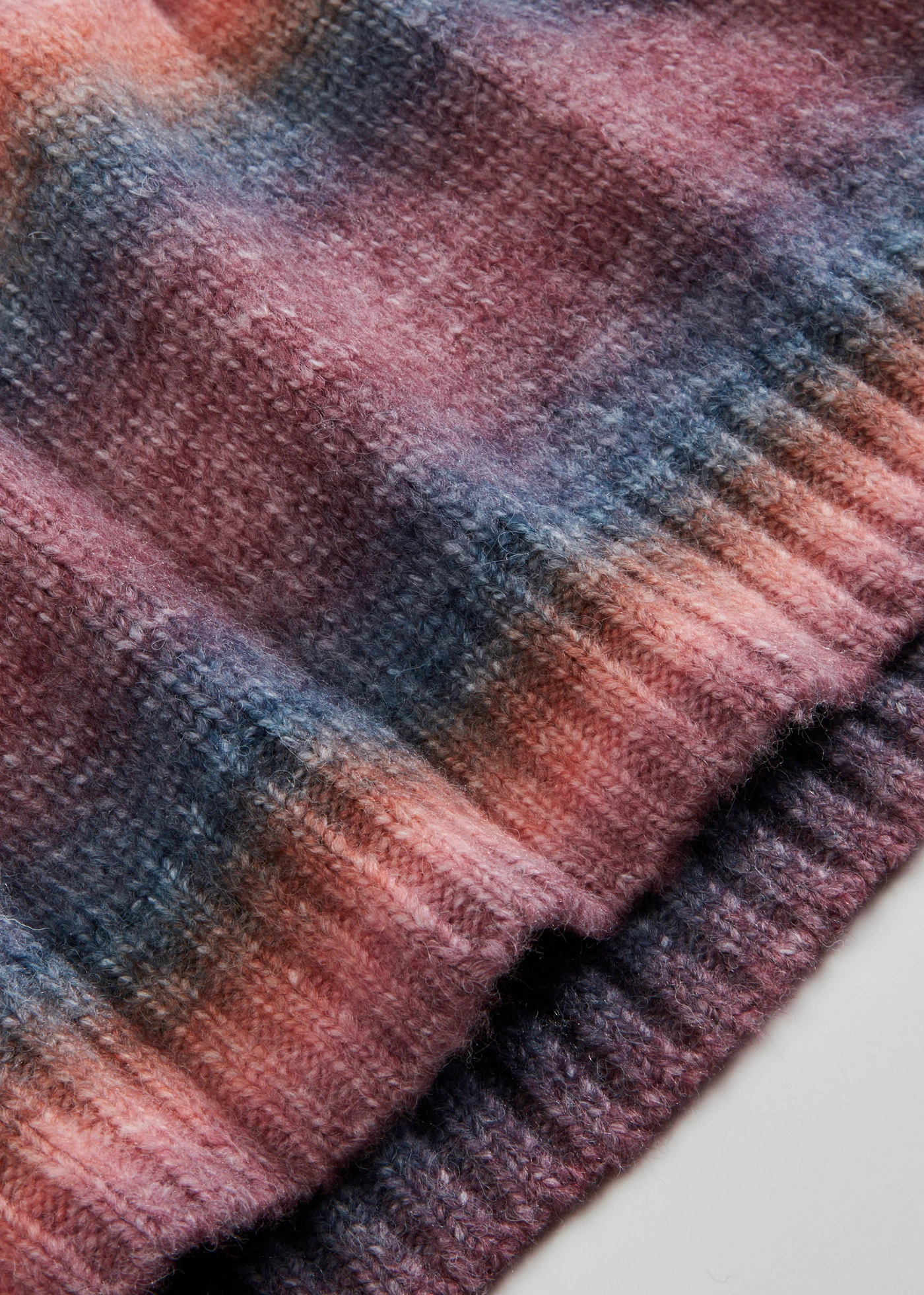 Trui met kleurverloop en wol • frambozenroze-donkerblauw-roestbruin-esdoornrood • bonprix online shop