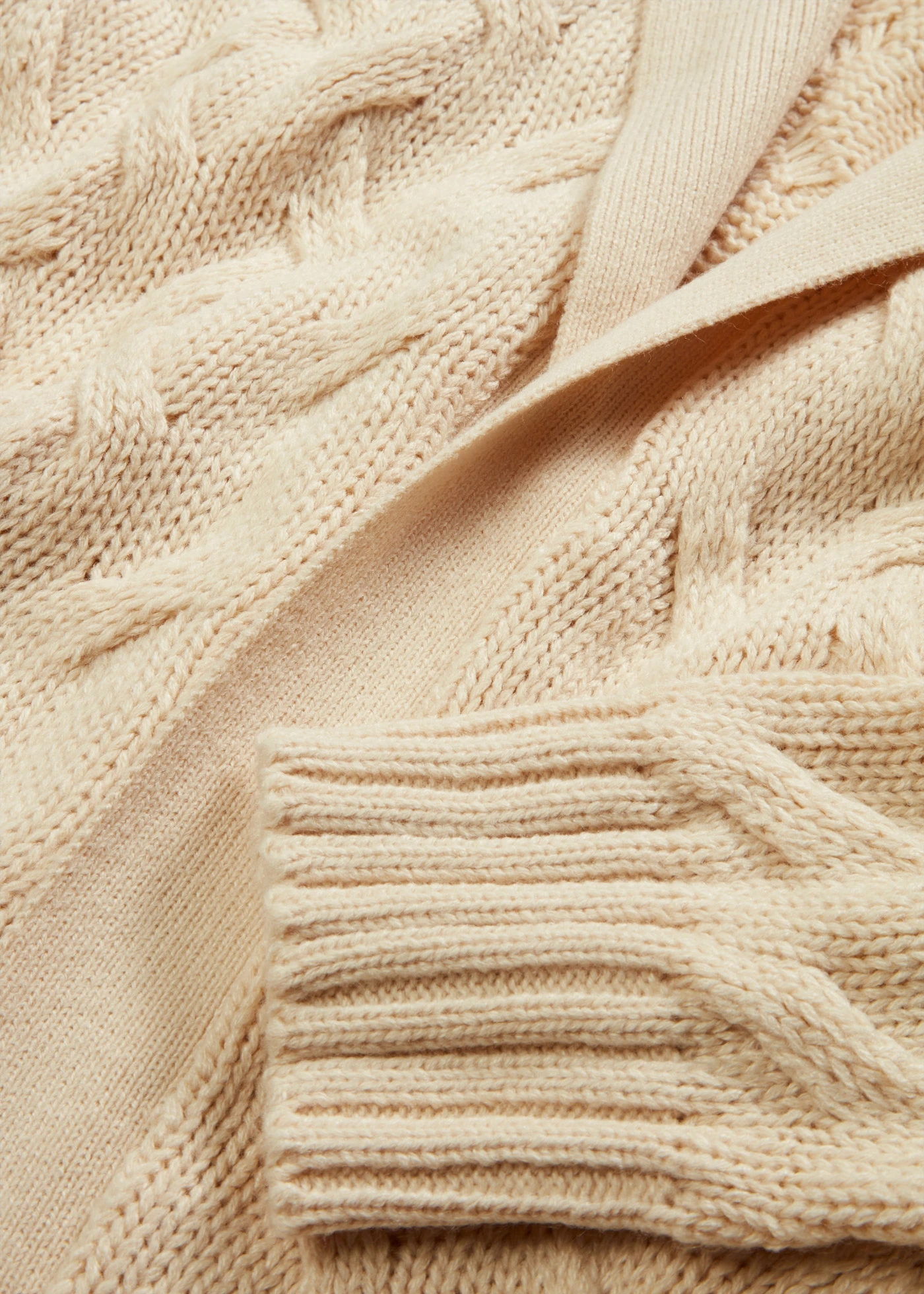 Dlouhý pletený kabát s copánkovým vzorem • šedobéžová • bonprix obchod