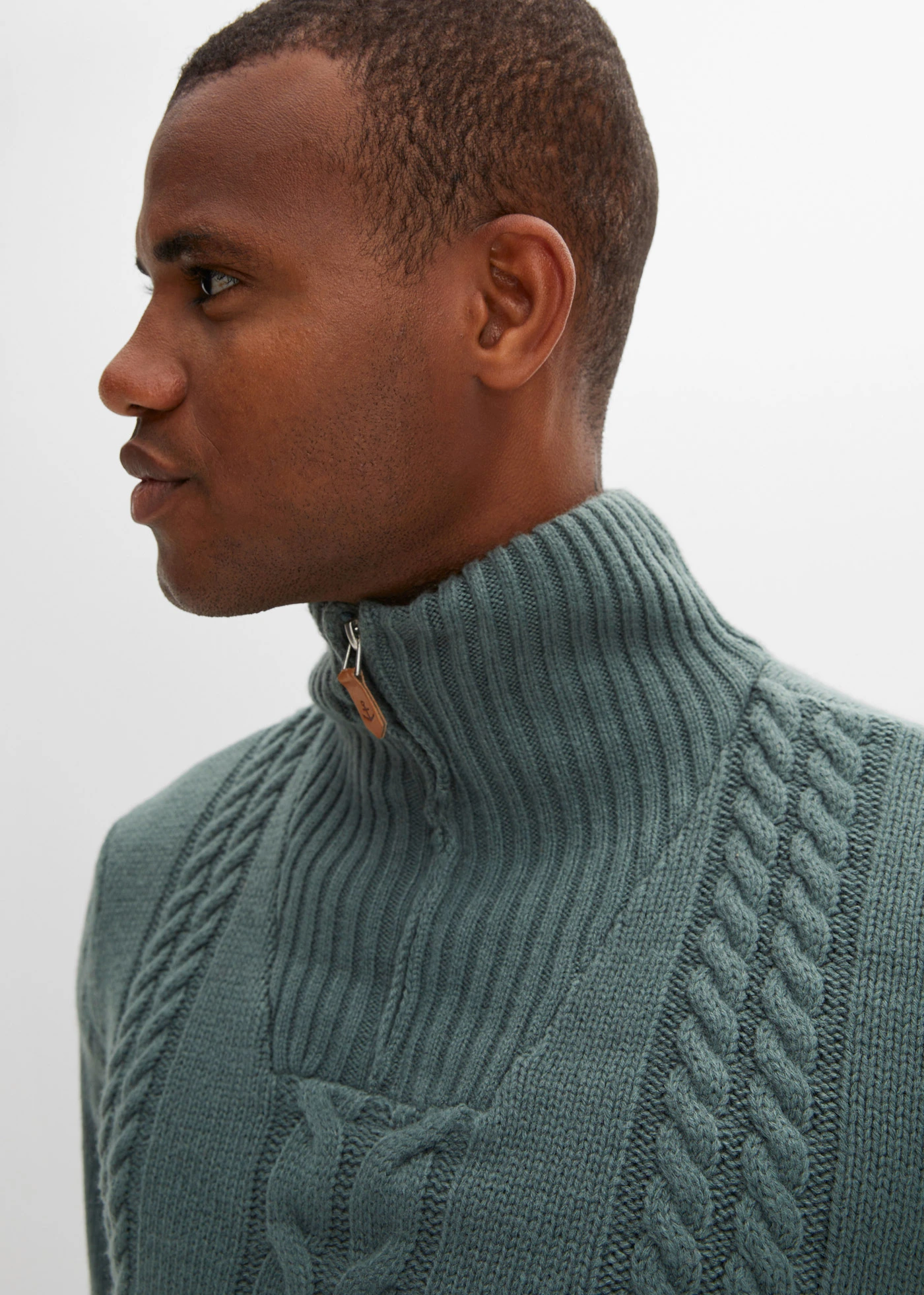 Svetr s límcem na zip a copánkovým vzorem, ze silnější pleteniny • šedozelená • bonprix obchod