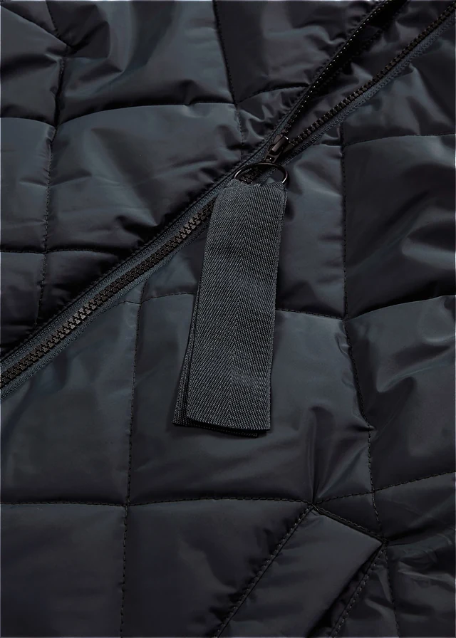 Geacă lungă matlasat cu glugă, vătuită • negru • magazin bonprix