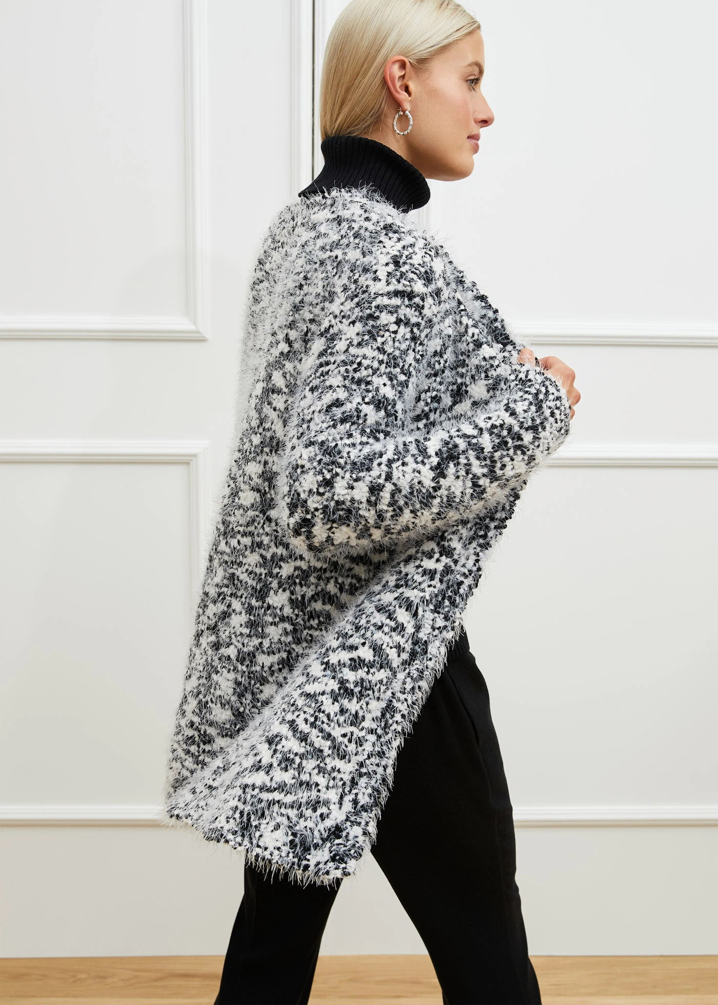 Fluffy vest • zwart/wolwit • bonprix online shop