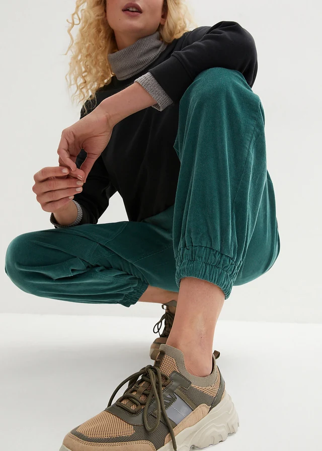 Comfortabele corduroy broek van katoenmix • mat groen • product-page.page-title-suffix
