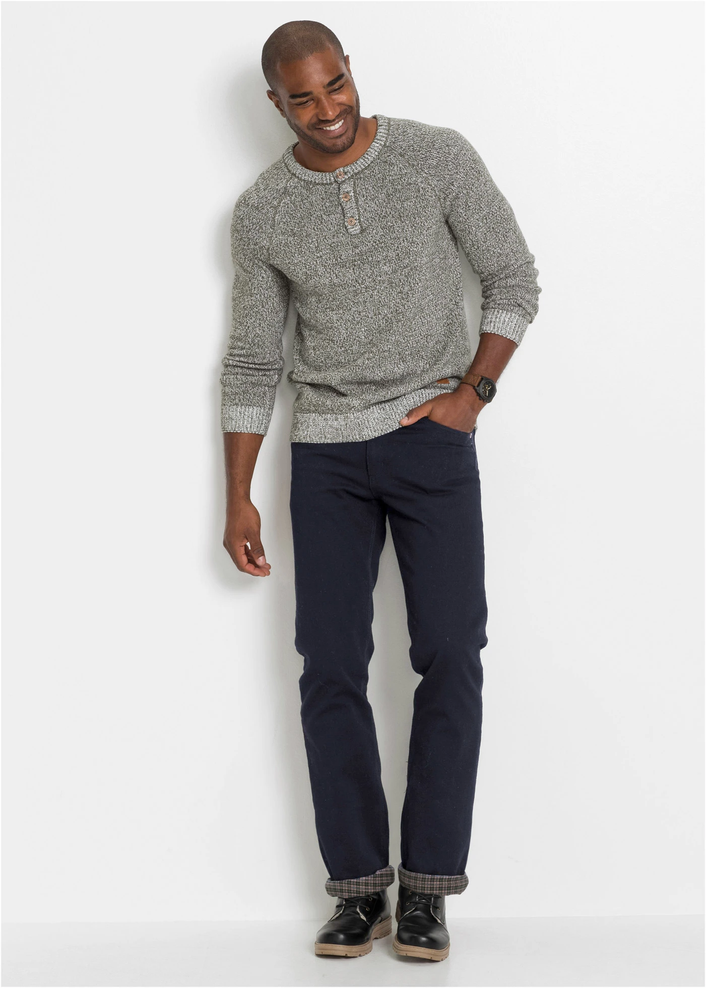 Jean droit, coupe classique, doublure chaude en flanelle • noir denim • Boutique bonprix