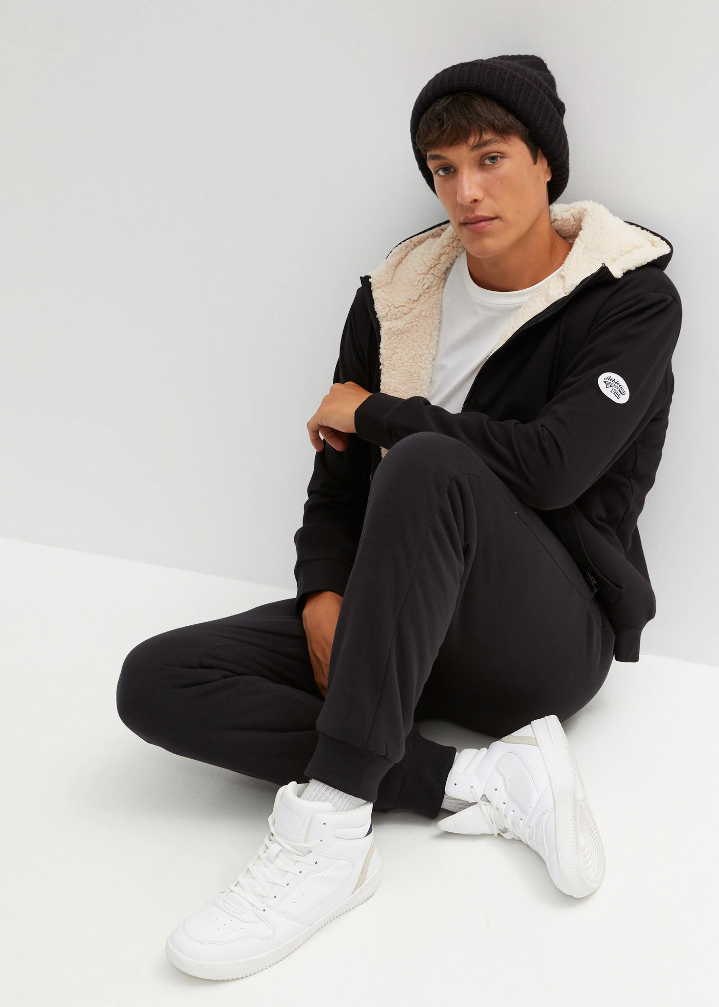 Sweat zippé doublé sherpa • noir • Boutique bonprix