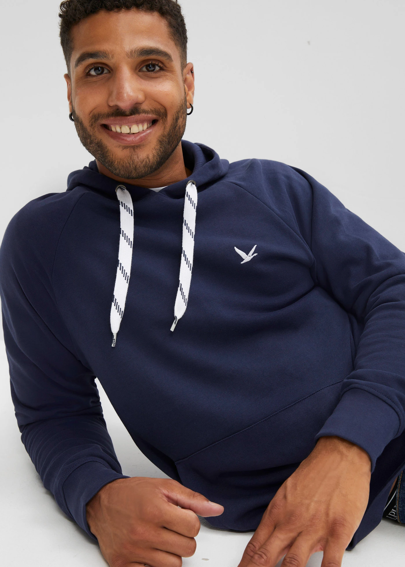 Hanorac din bumbac bio • bleumarin • magazin bonprix